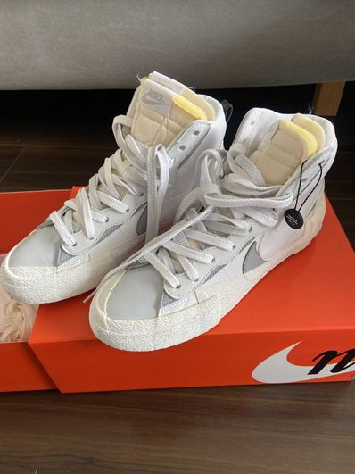 sacai × NIKE BLAZER MID "WHITE/WOLF GREY"