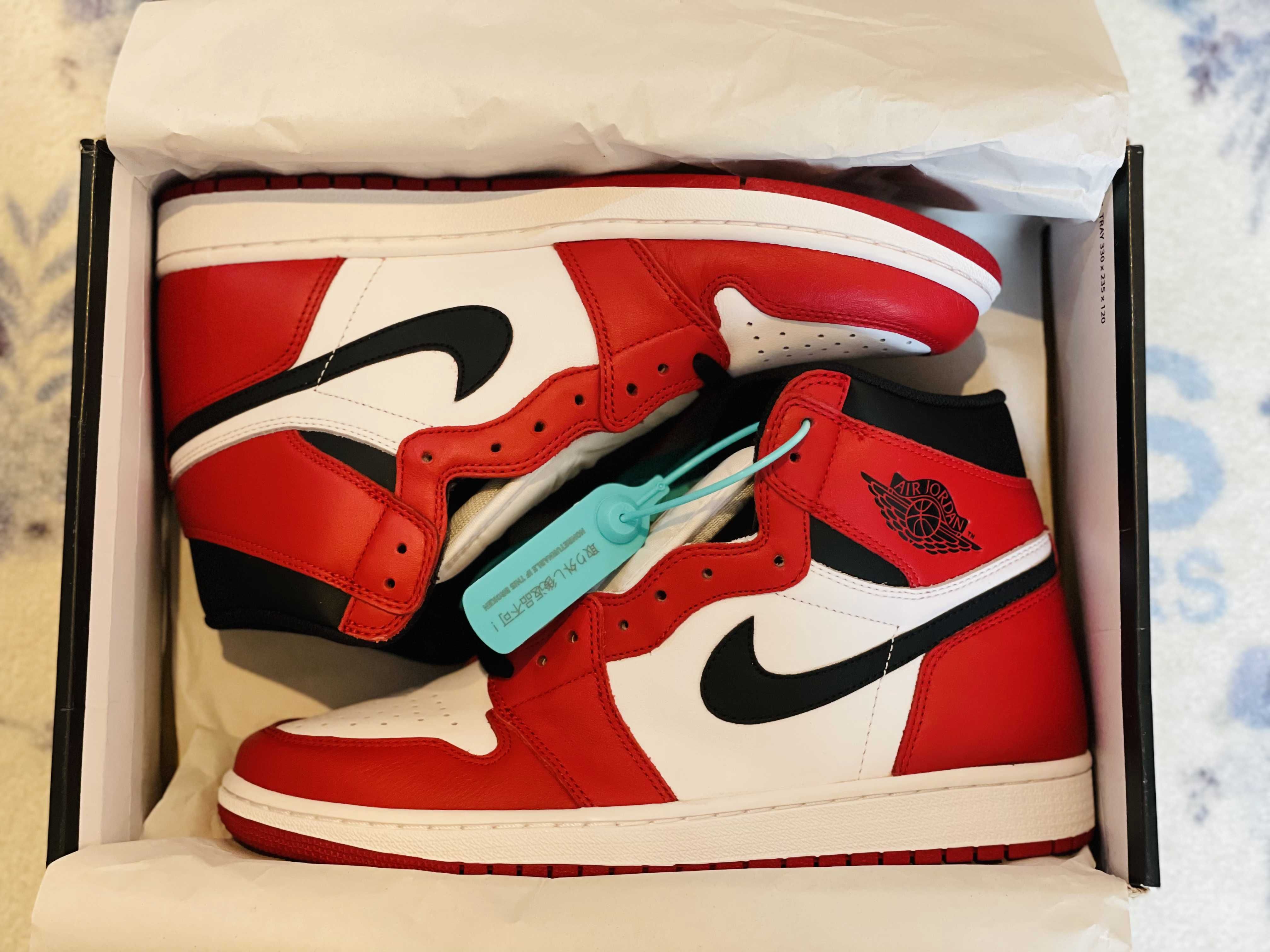 Nike Air Jordan 1 Retro High "Chicago" (2015)