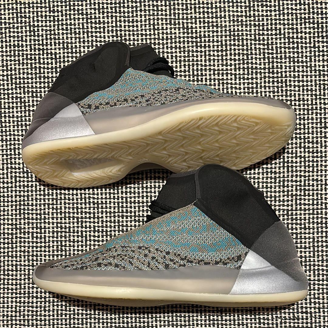26.0センチ　yeezy クォンタム adidas YEEZY QUANTUM / YZY QNTMが9/5に国内発売予定【直リンク