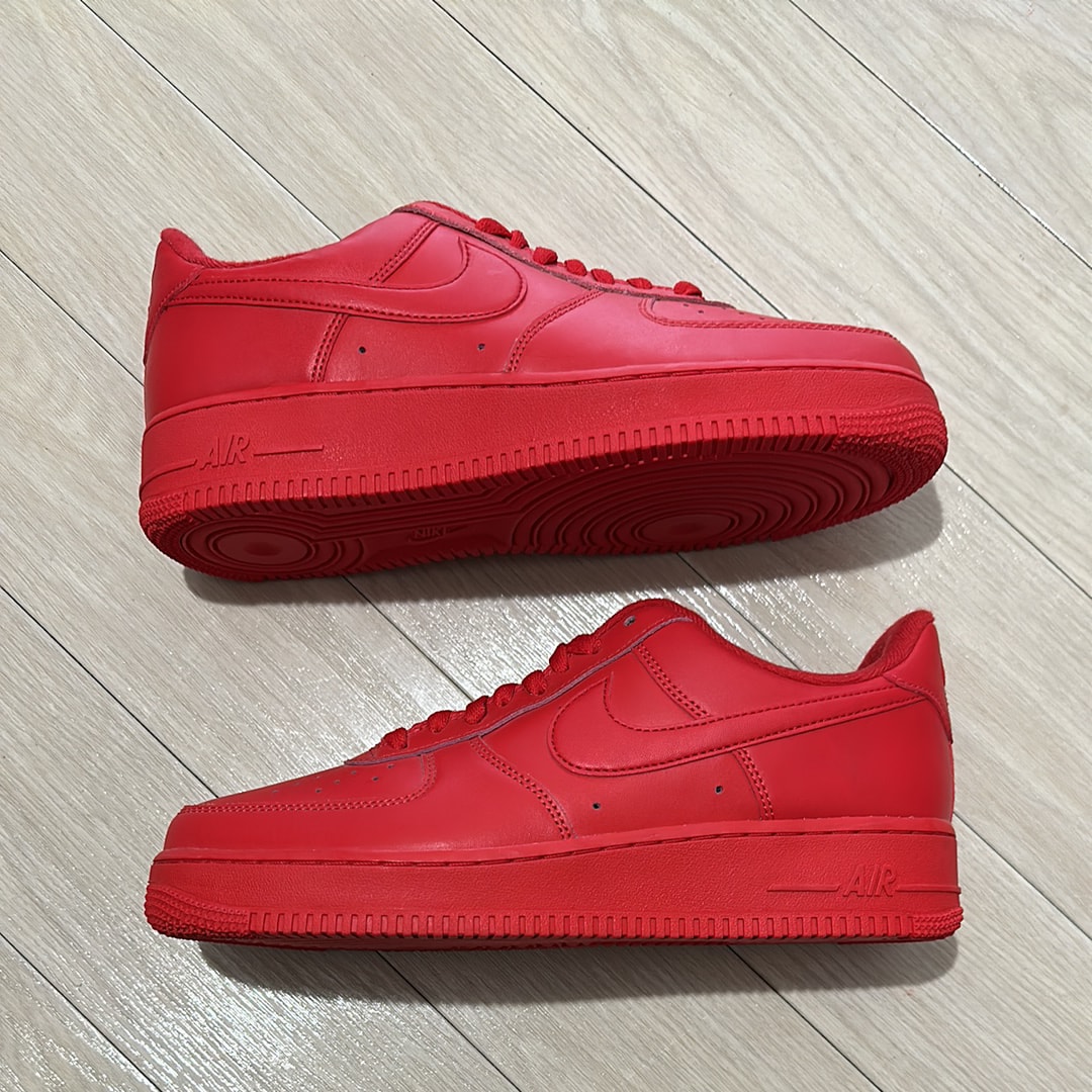 ナイキ エアフォース1 ロー "トリプル レッド"