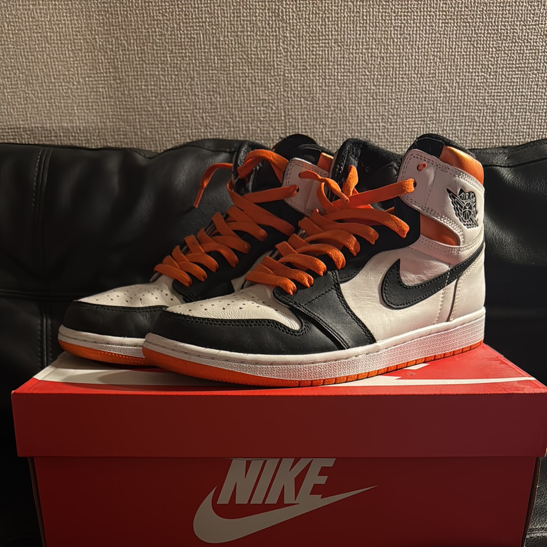 Nike Air Jordan 1 Retro High OG "Electro Orange"