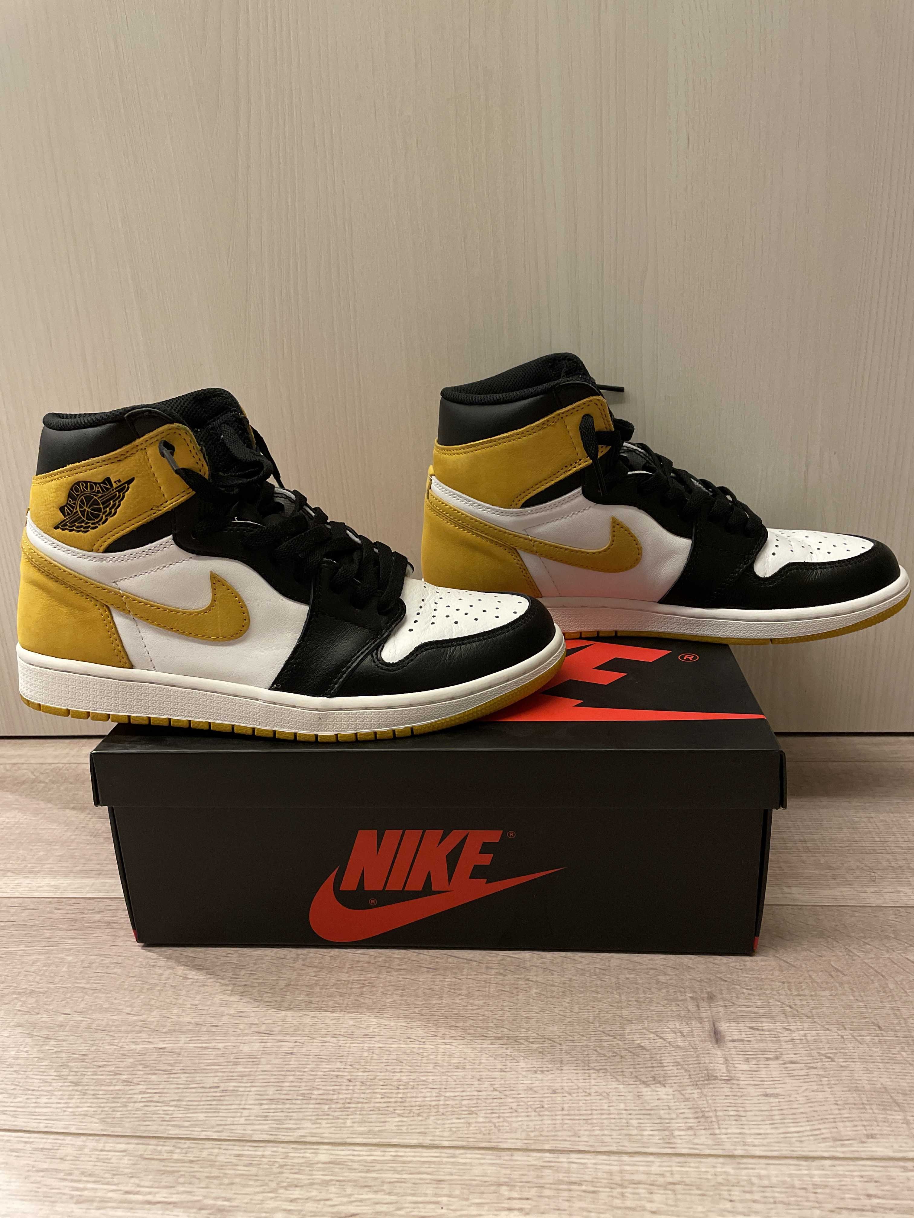 Nike Air Jordan 1 Retro High OG "Black Toe/Yellow Ochre"