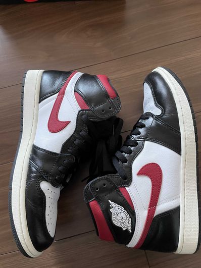 Nike Air Jordan 1 Retro High "Black/White/Sail/Gym Red"