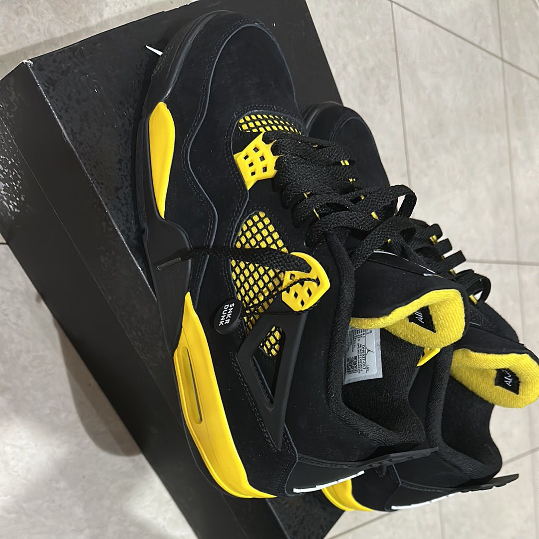 Nike Air Jordan 4 Retro "Thunder"(2023)