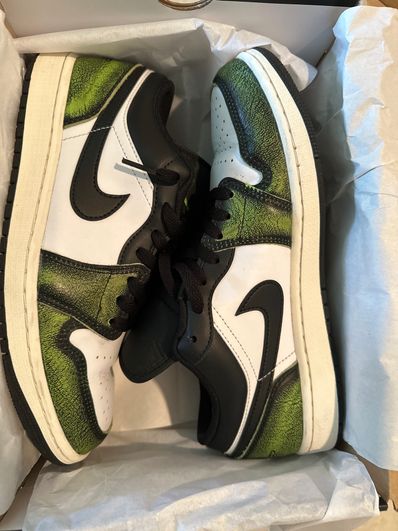 Nike Air Jordan 1 Low "Wear Away"