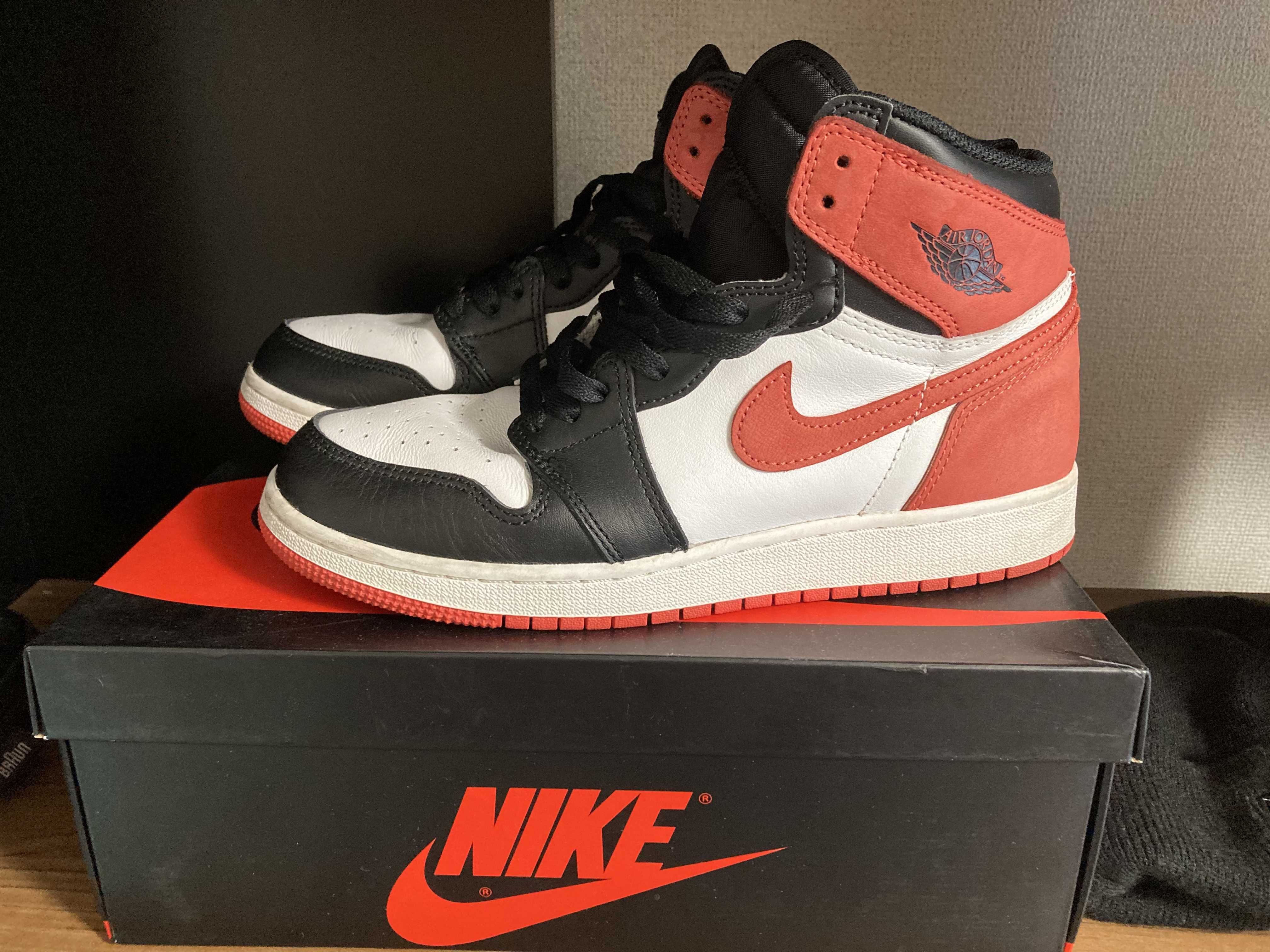 NIKE AIR JORDAN 1 RETRO HIGH "TRACK RED"