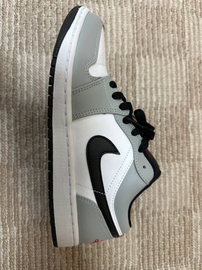 NIKE AIR JORDAN 1 LOW "LIGHT SMOKE GREY"