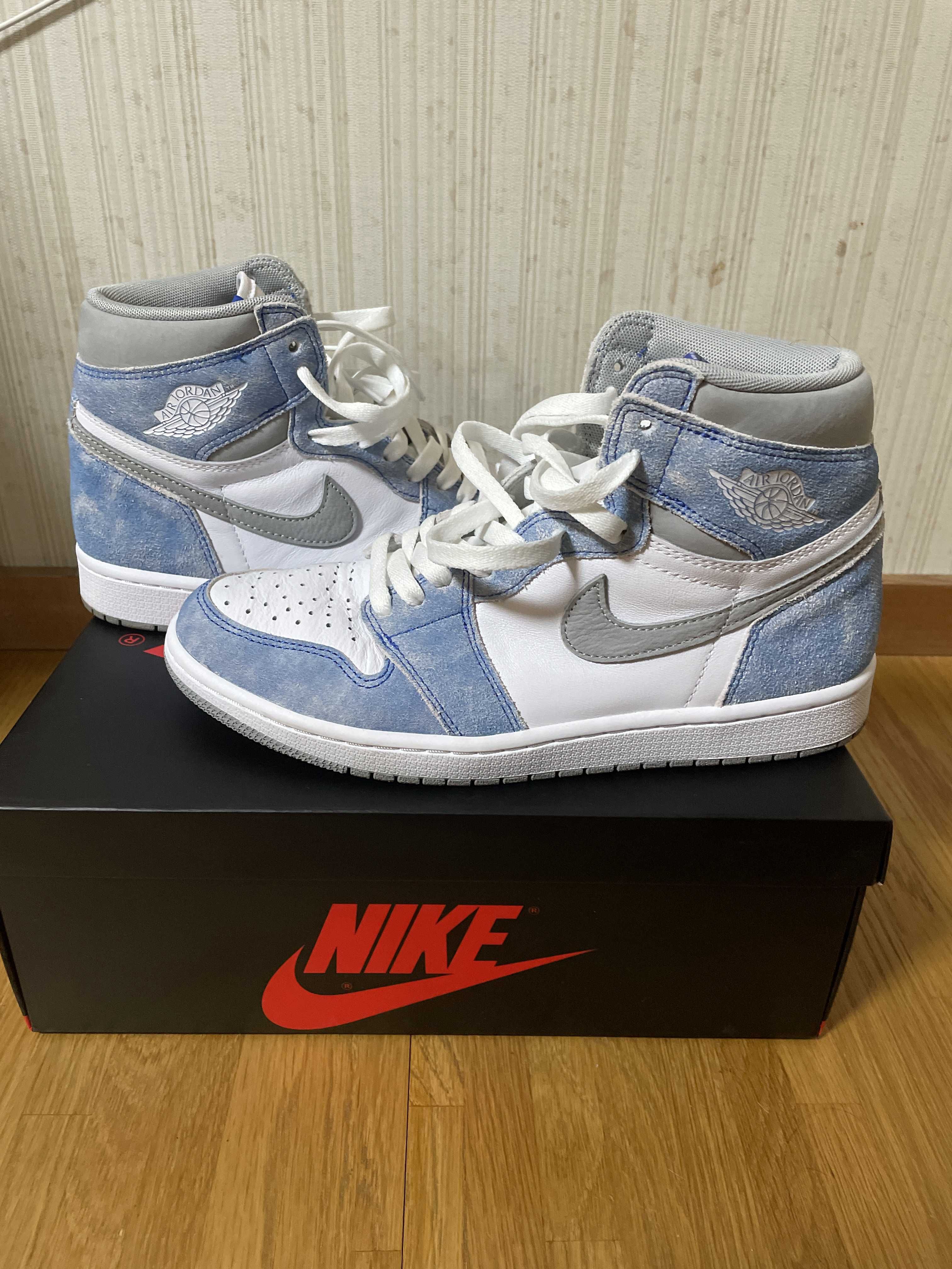 Nike Air Jordan 1 High OG "Hyper Royal"