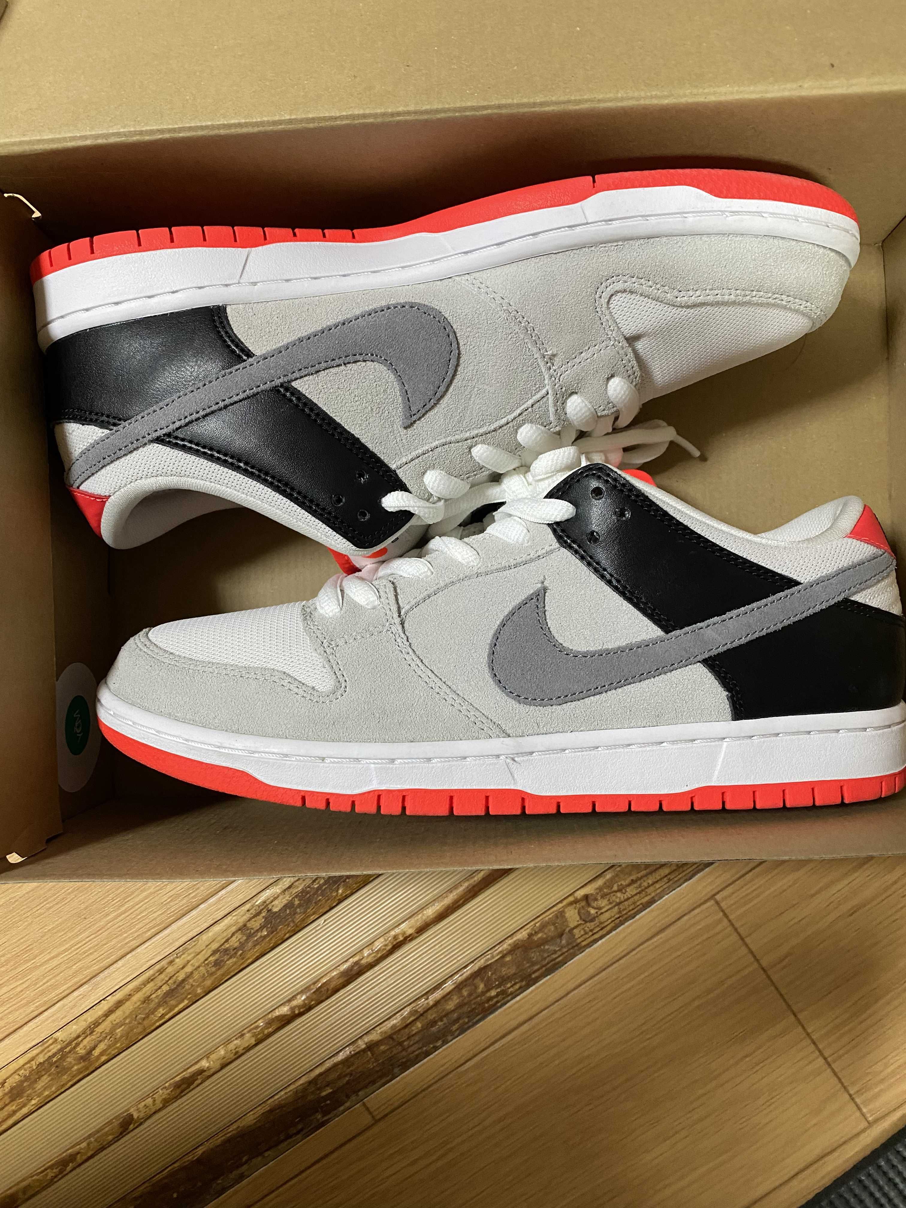 Nike SB Dunk Low "Infrared"