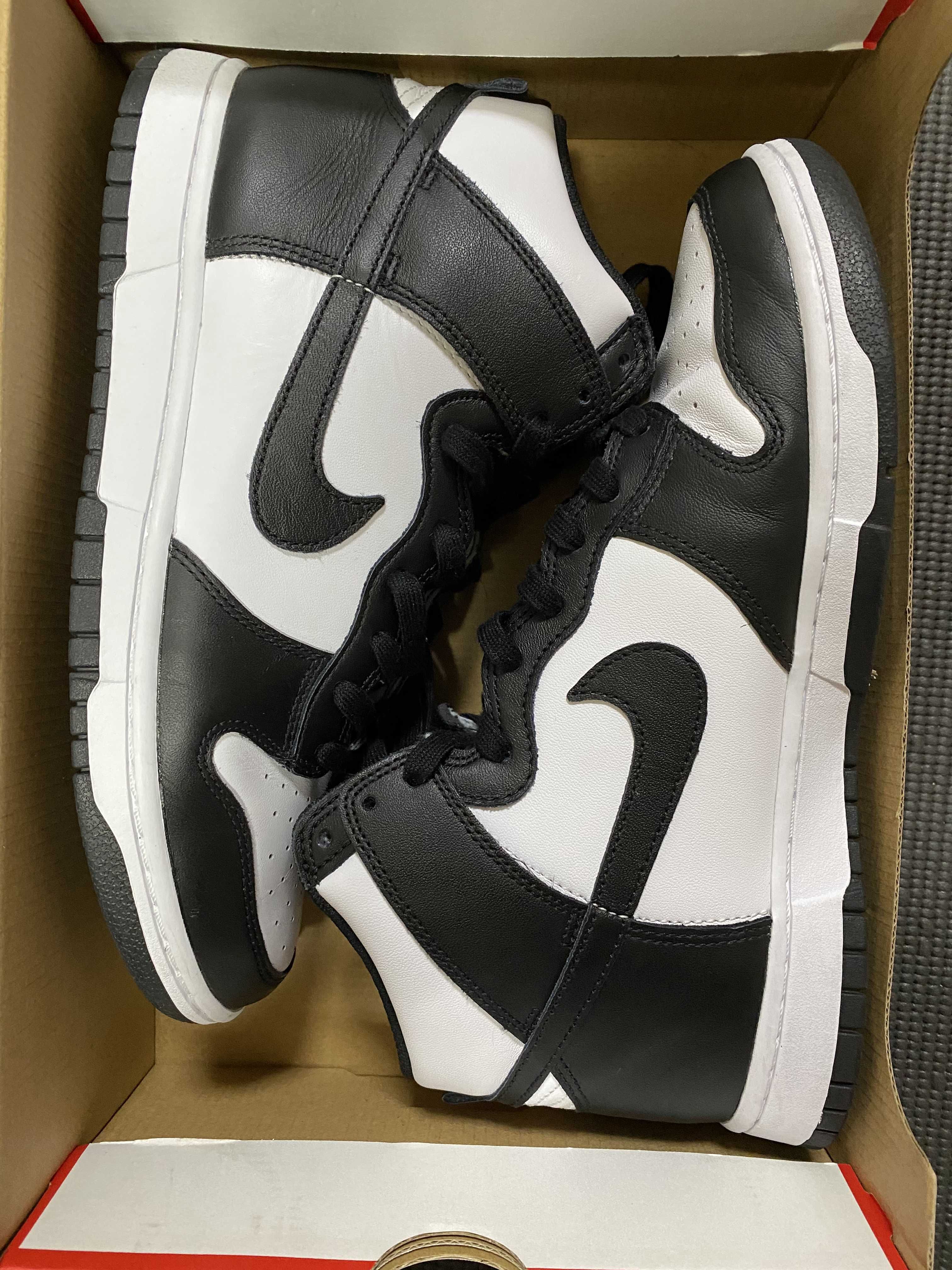 Nike Dunk High "Black and White"