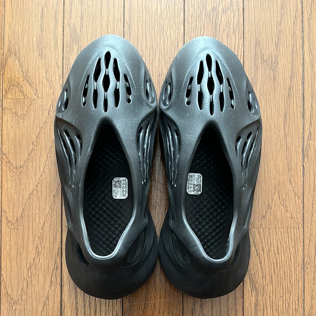 イージー イージー フォームランナー (YEEZY Yeezy Foam Runner) の