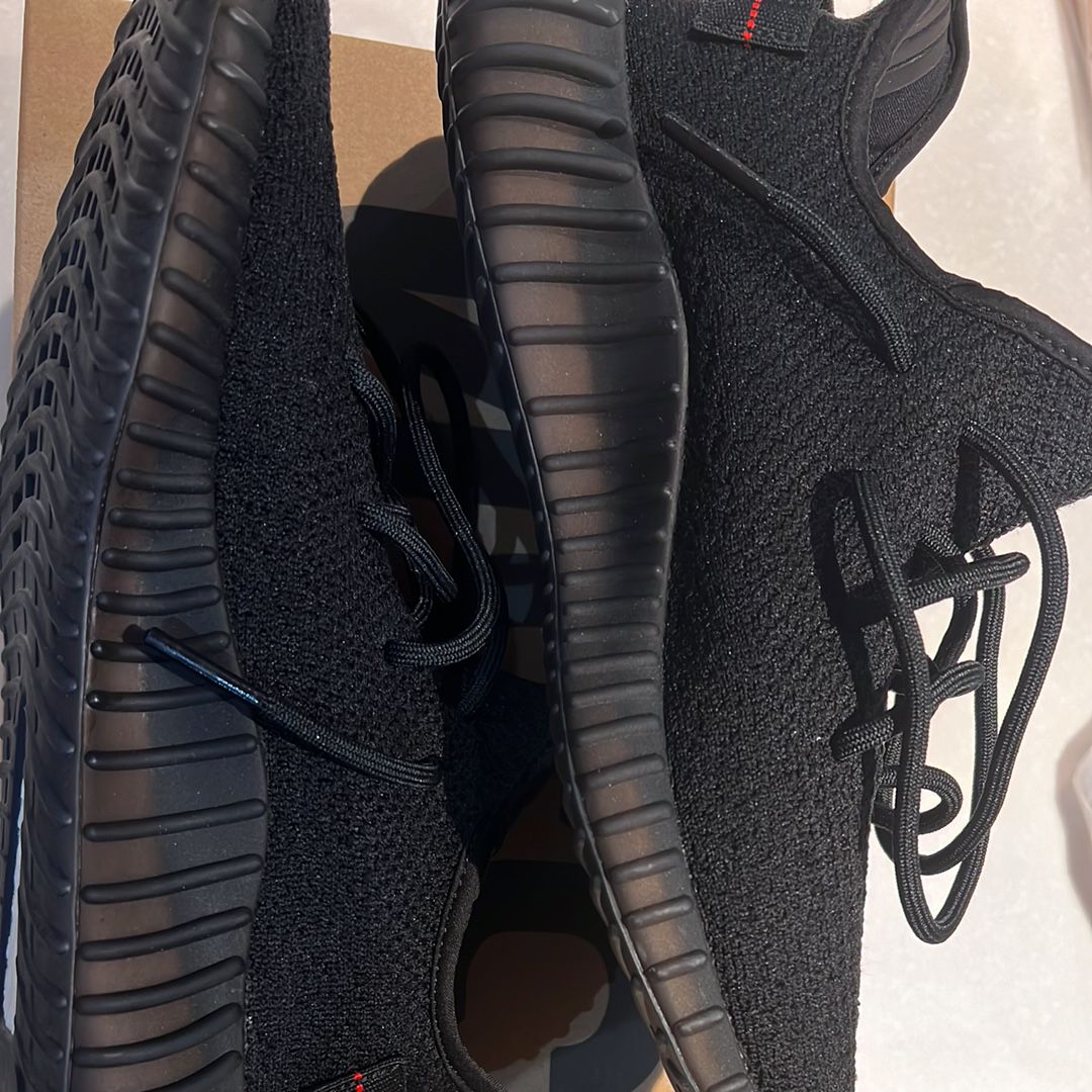 adidas YEEZY Boost 350 V2 "Core Black/Red" (2020)