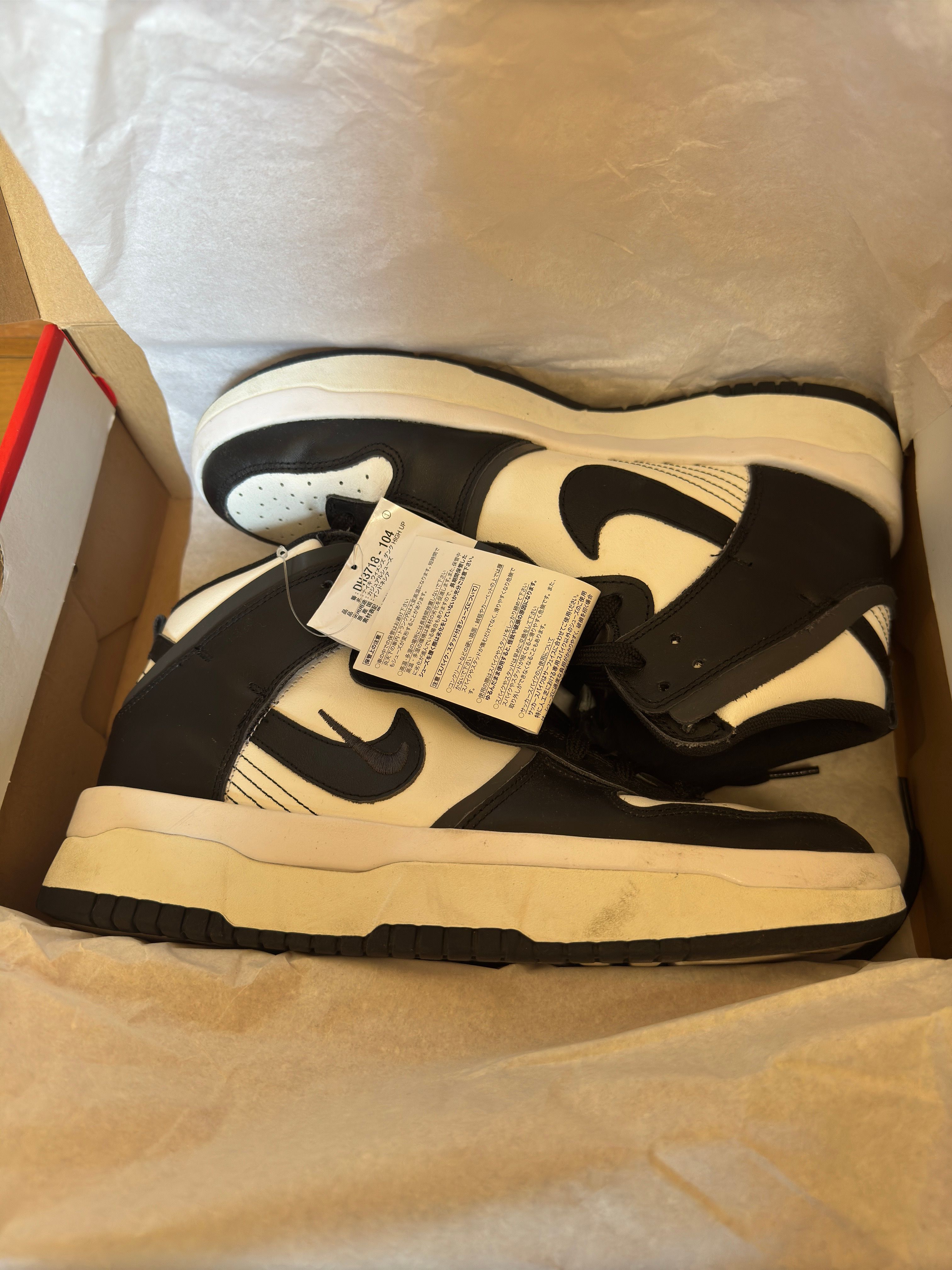 NIKE Women's DUNK HIGH UP "WHITE/BLACK"