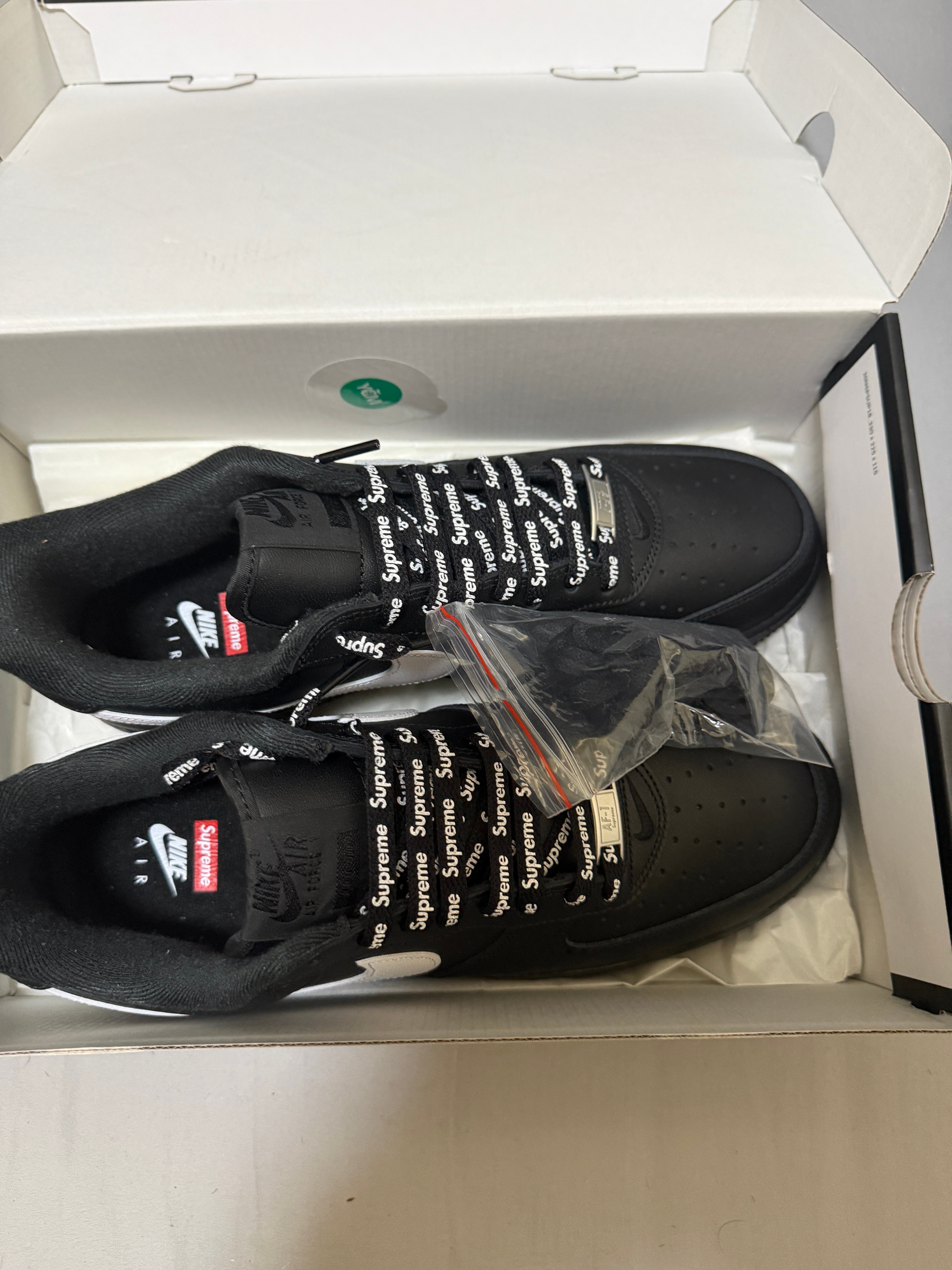 Supreme × Nike Air Force 1 Low "Black/White"