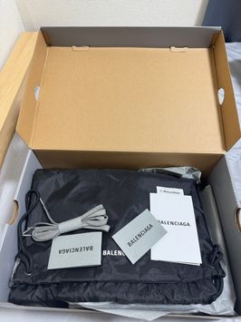 バレンシアガ 3XL スニーカー ウォーンアウト "グレー"