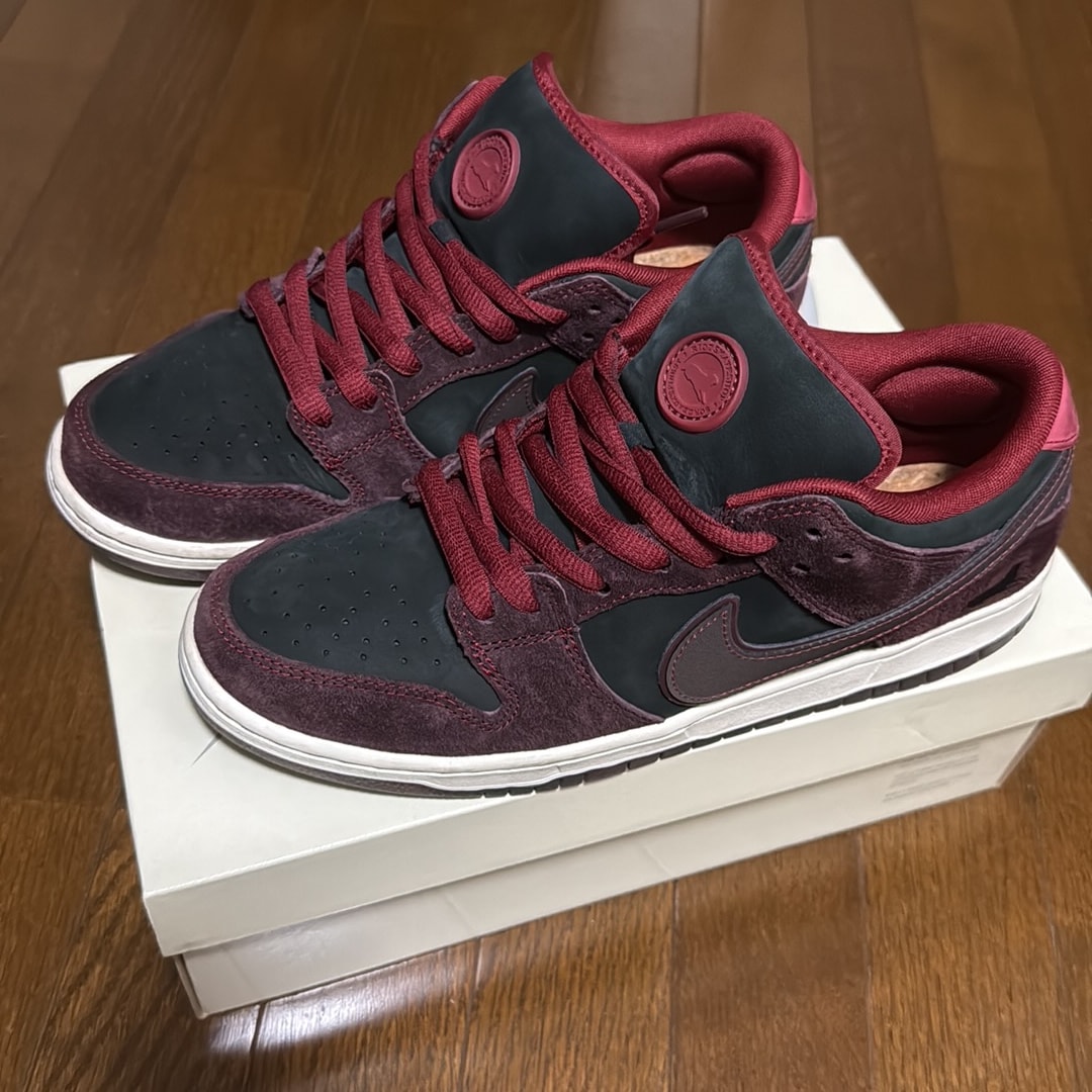 Riot Skateshop × Nike SB Dunk Low Pro QS "Mahogany and Team Red"