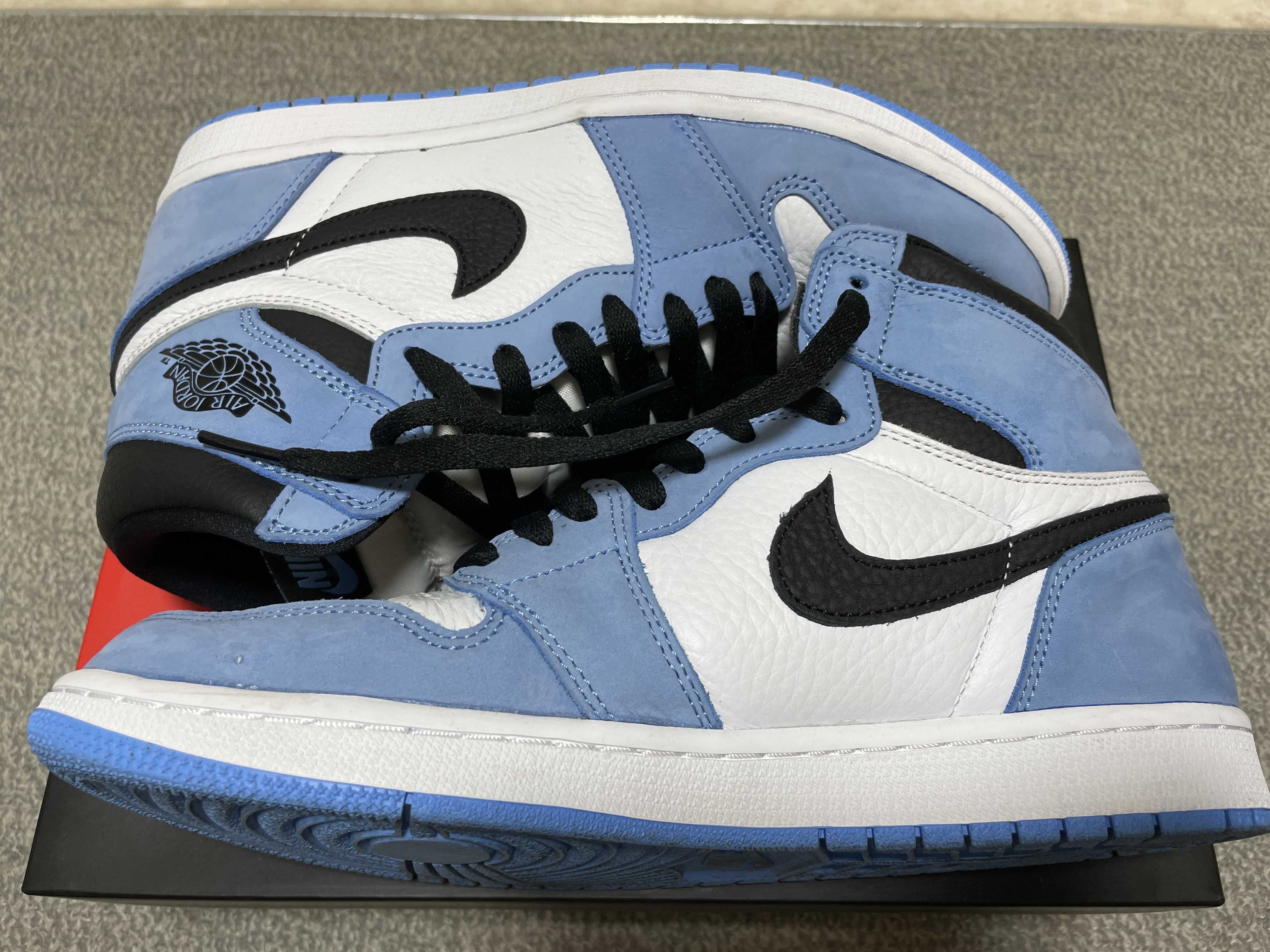 Nike Air Jordan 1 High OG "University Blue"
