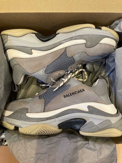 BALENCIAGA Triple S "Black/Red"