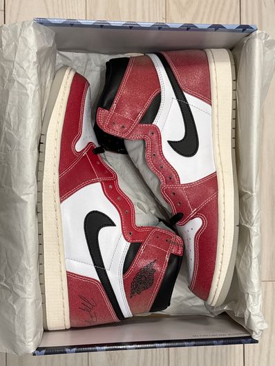 Trophy Room × Nike Air Jordan 1 Retro High "Chicago" (Friends and Family) (Blue Laces)