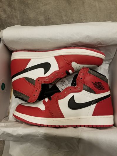 Nike Air Jordan 1 High OG "Lost & Found/Chicago"