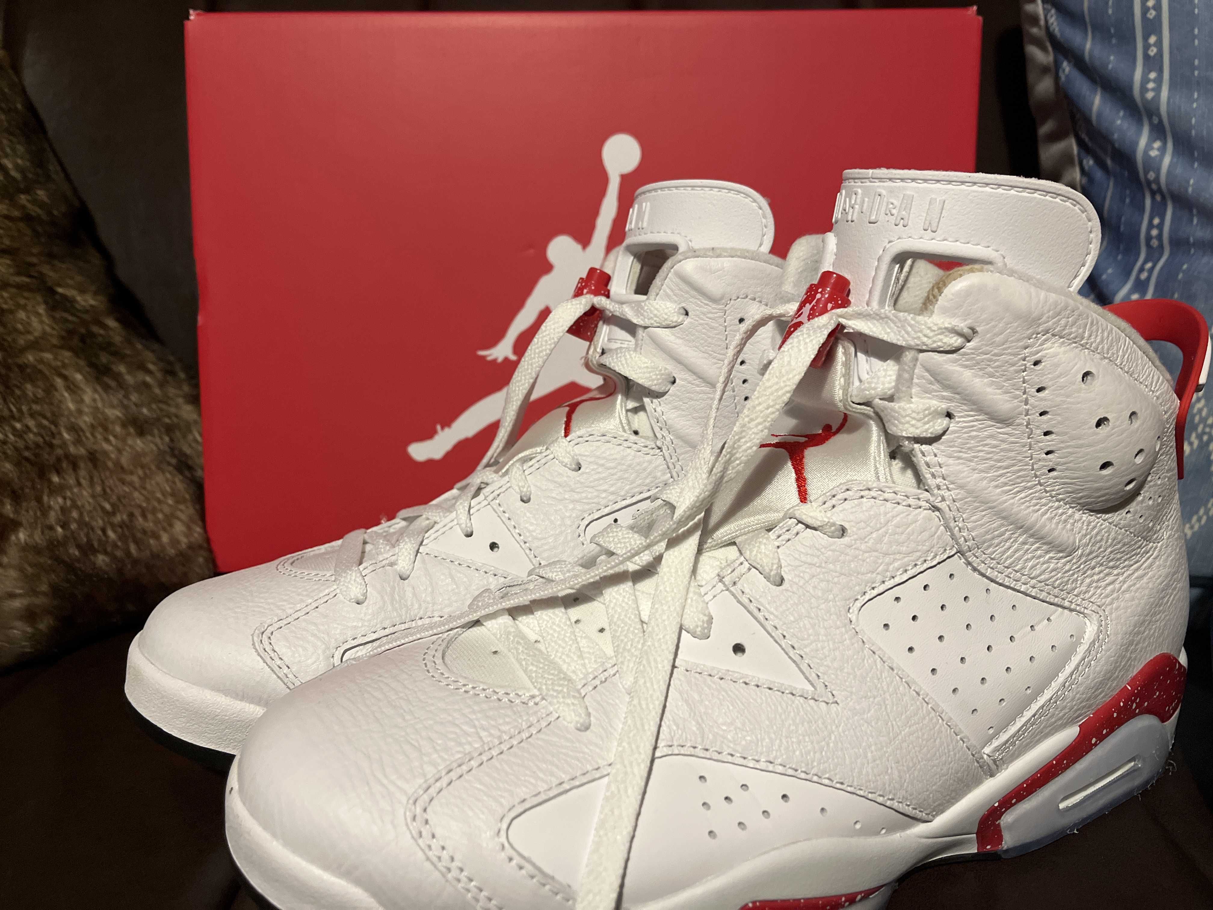 Nike Air Jordan 6 "White and University Red/Red Oreo"