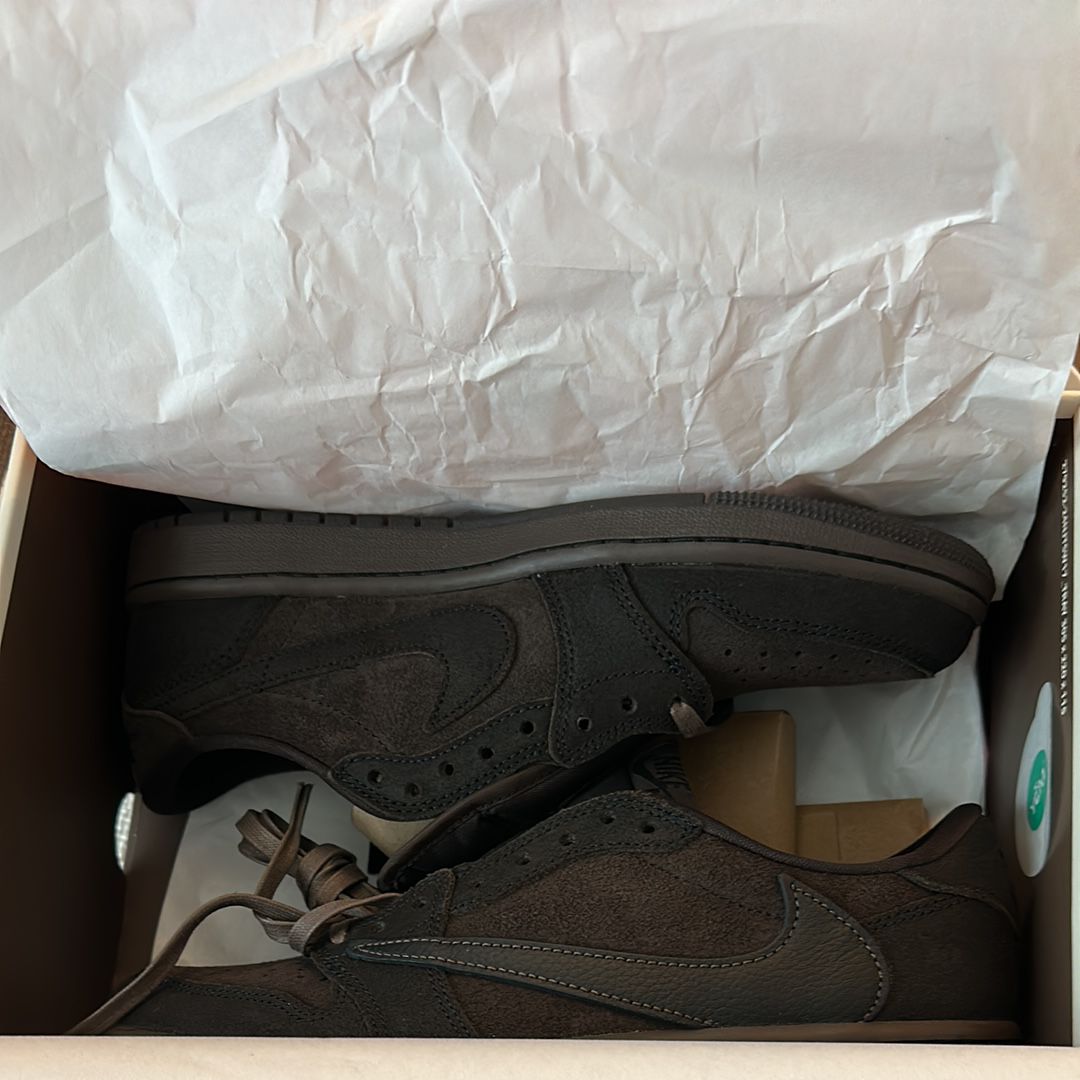Travis Scott × Nike Air Jordan 1 Low OG SP "Velvet Brown and Dark Mocha"