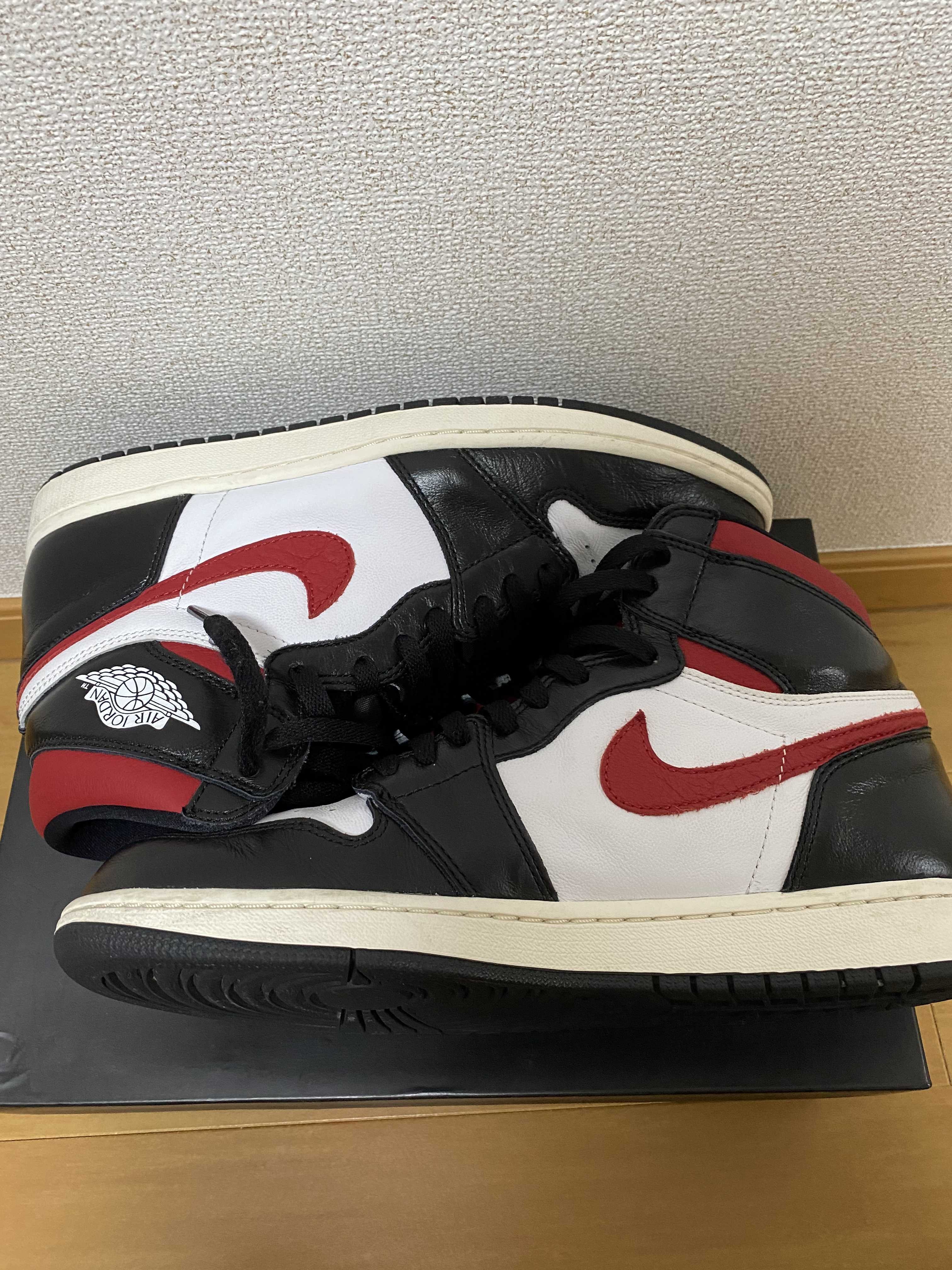 Nike Air Jordan 1 Retro High "Black/White/Sail/Gym Red"