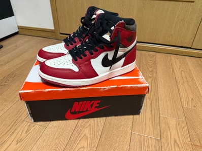 Nike Air Jordan 1 High OG "Lost & Found/Chicago"