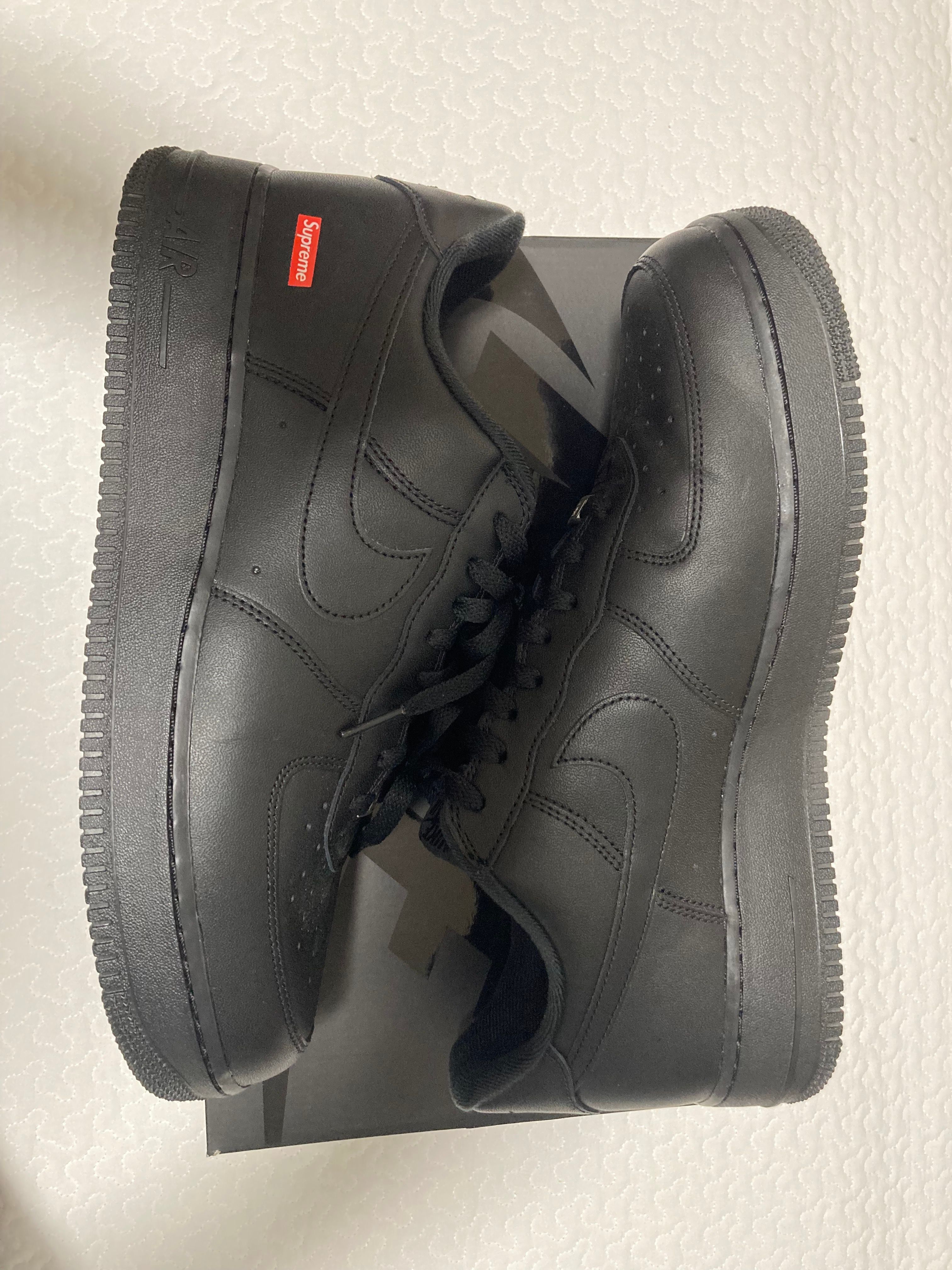 Supreme × Nike Air Force 1 Low "Black"