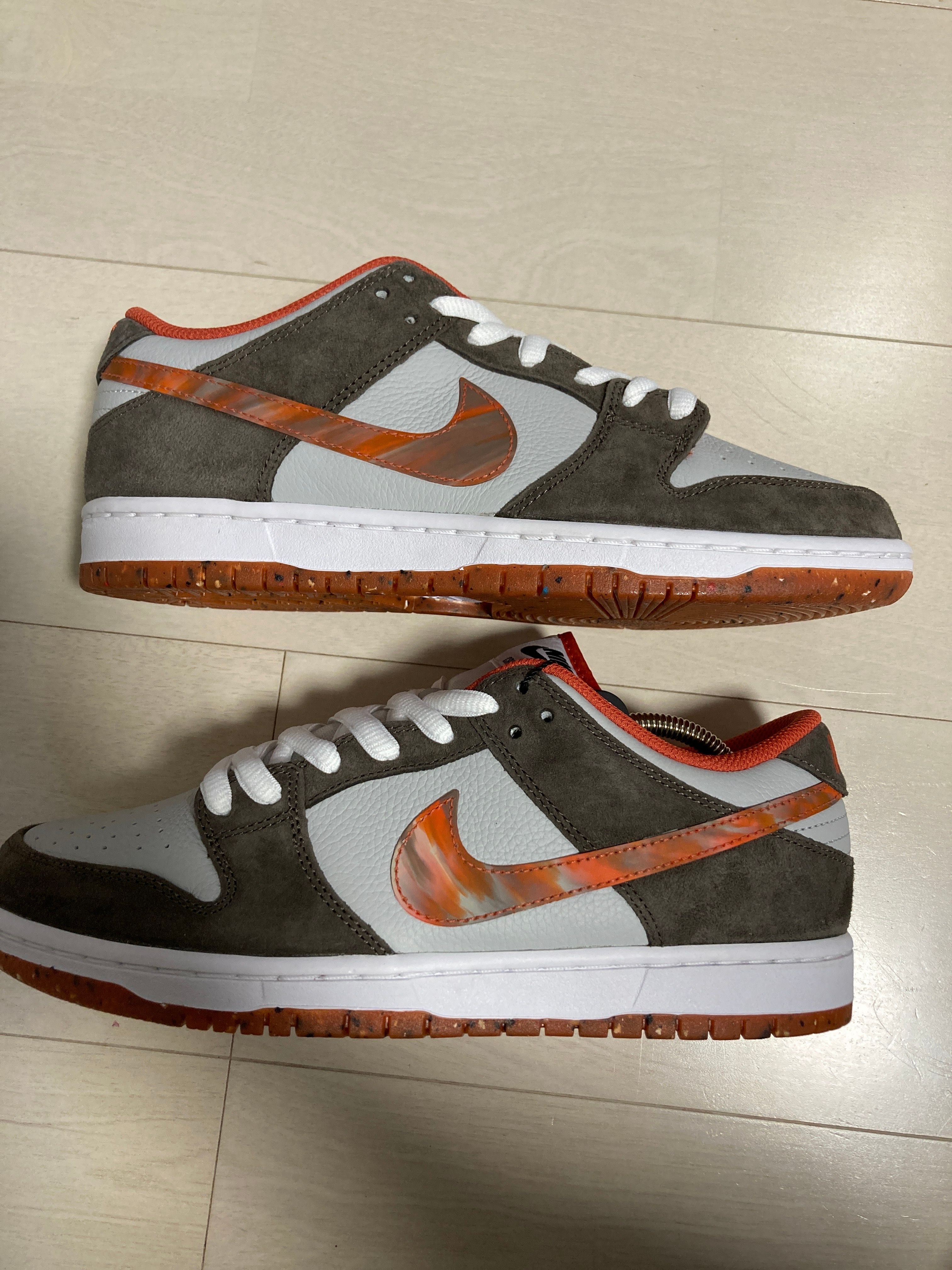 Crushed Skate Shop × Nike SB Dunk Low QS "Olive Grey/Mantra Orange"