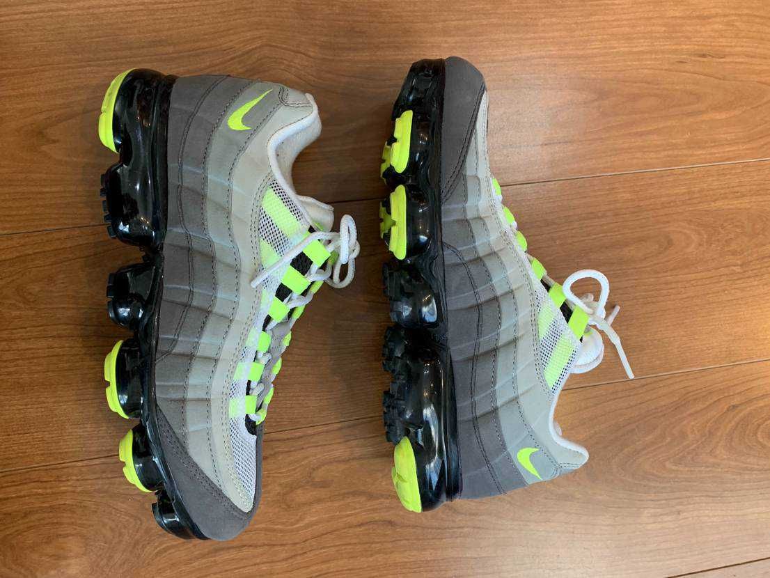 Nike Air Vapormax 95 "Neon"