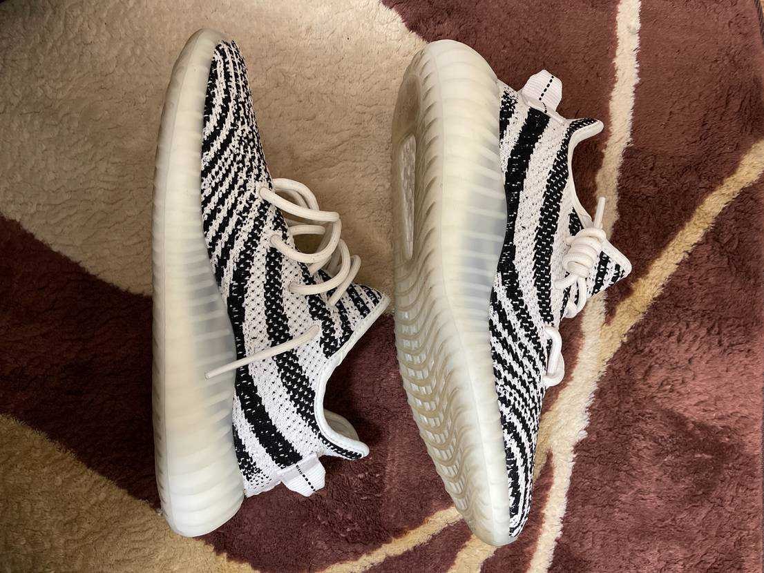adidas YEEZY Boost 350 V2 "Zebra"