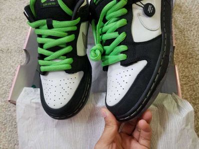 STAPLE × Nike SB Dunk Low "Pigeon Black/White"