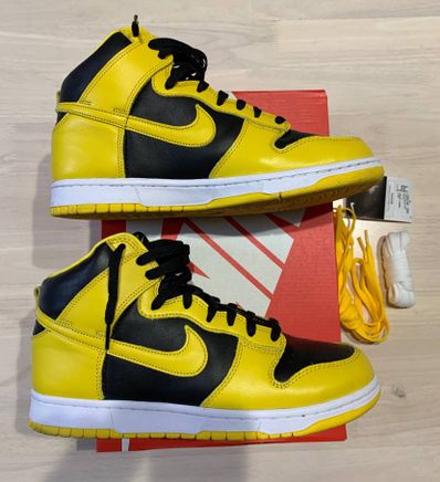 Nike Dunk High "Black/Varsity Maize"