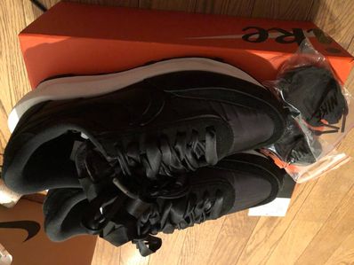 sacai × Nike LDV Waffle "Triple Black"