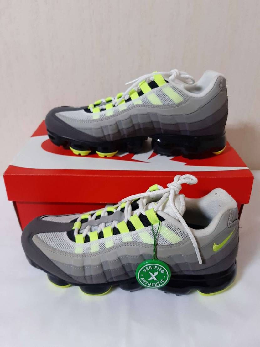 Nike Air Vapormax 95 "Neon"