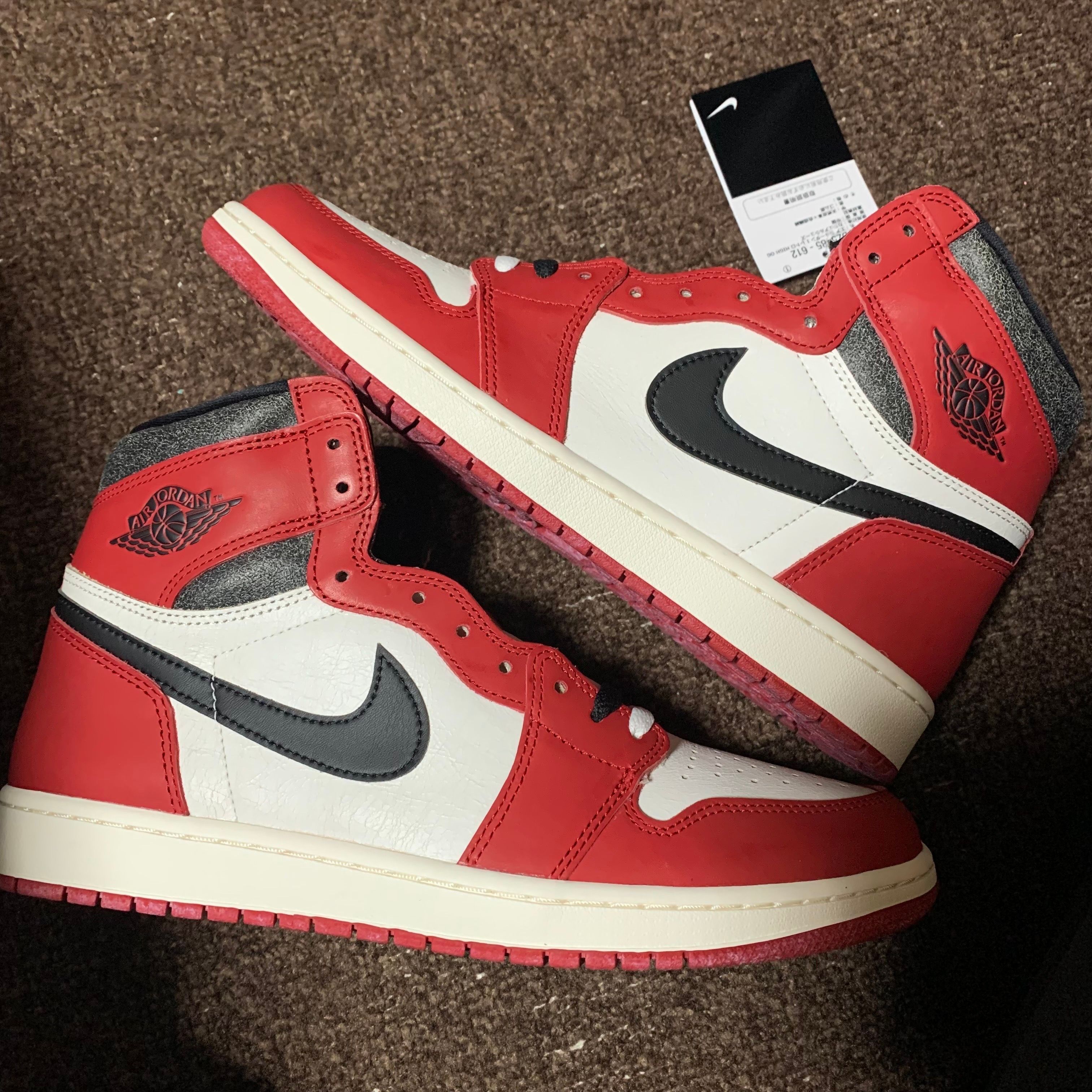 Nike Air Jordan 1 High OG "Lost & Found/Chicago"