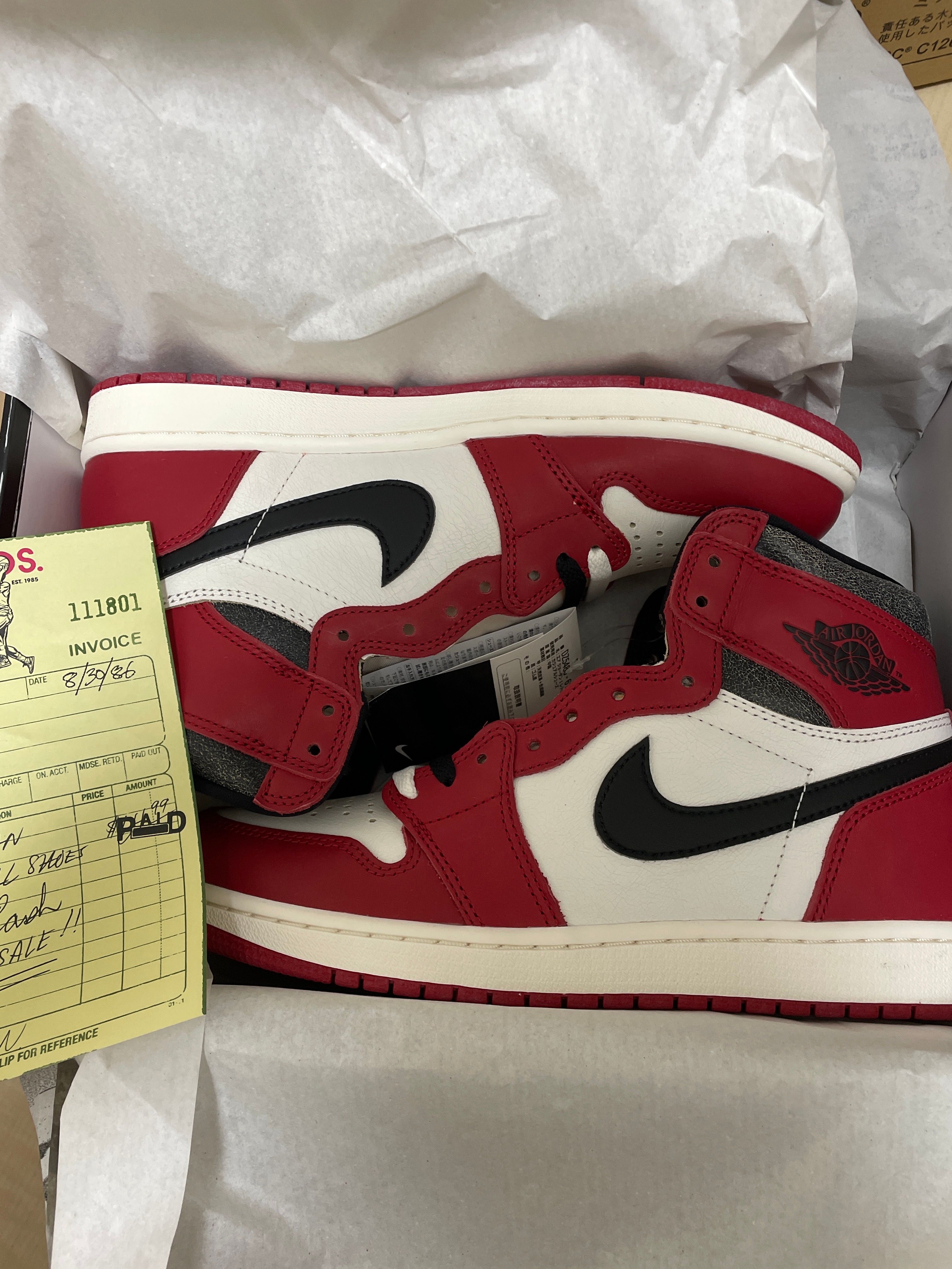 Nike Air Jordan 1 High OG "Lost & Found/Chicago"