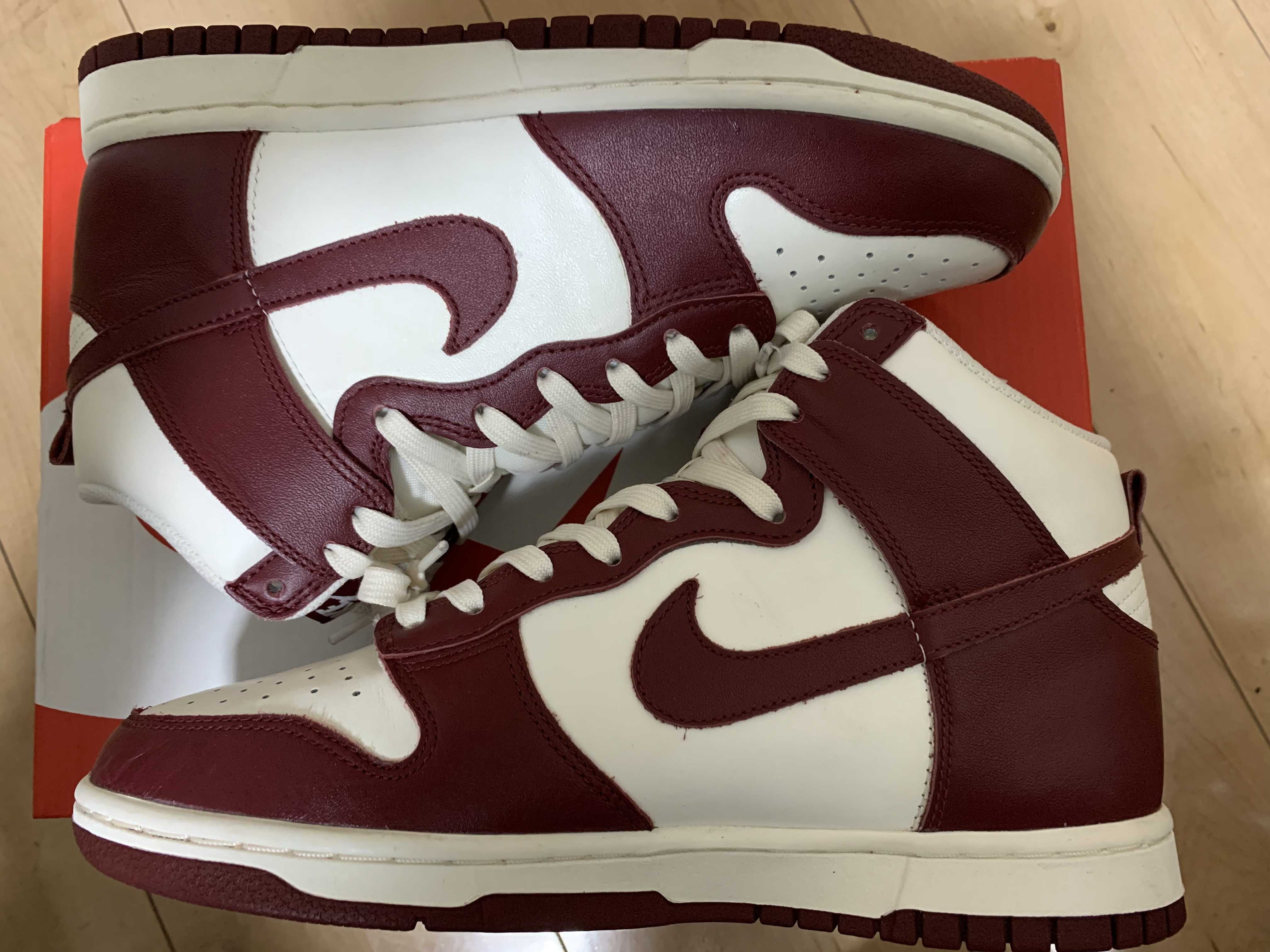 NIKE Women's DUNK HIGH "TEAM RED"