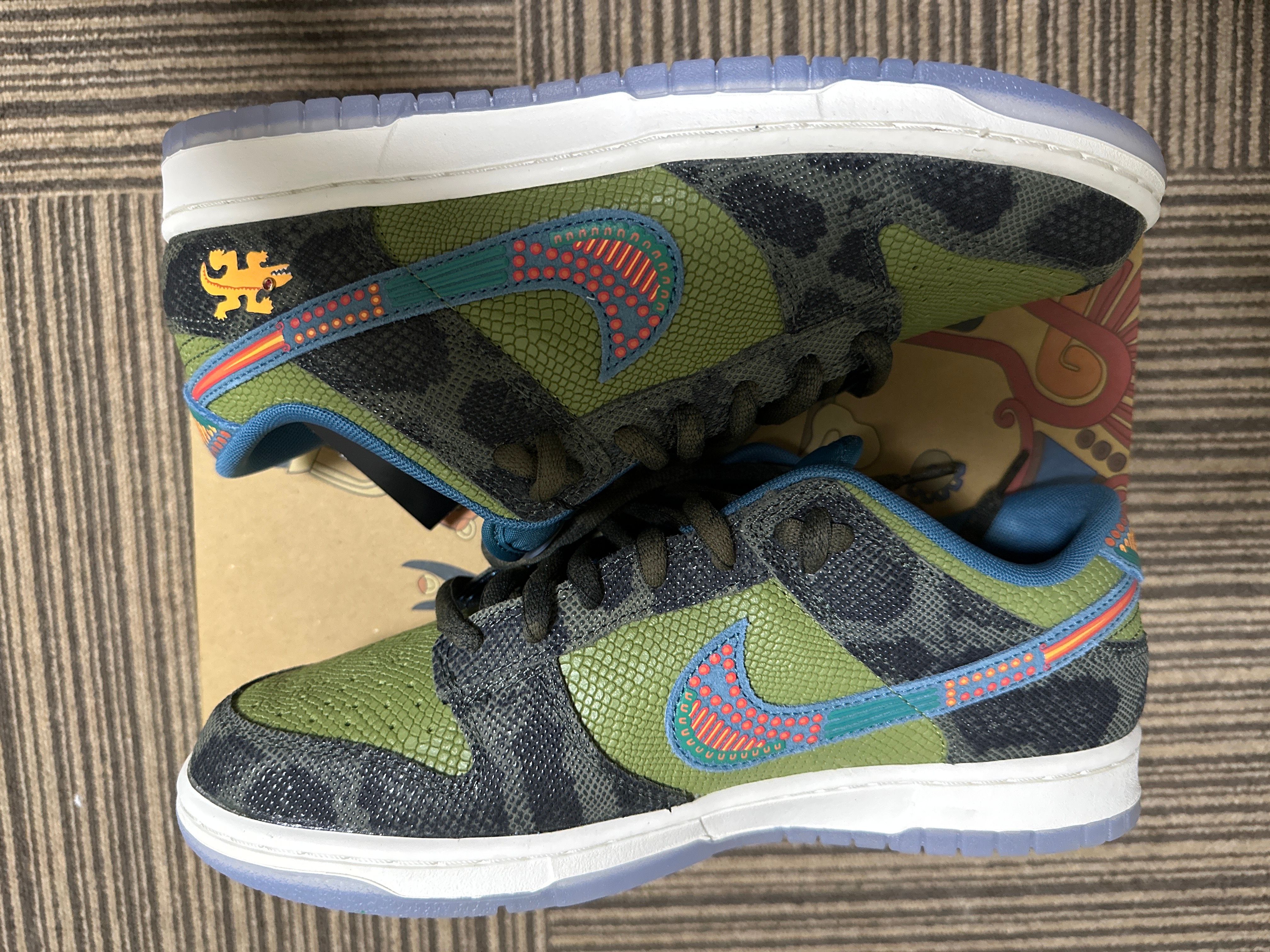 Nike Dunk Low "Siempre Familia"