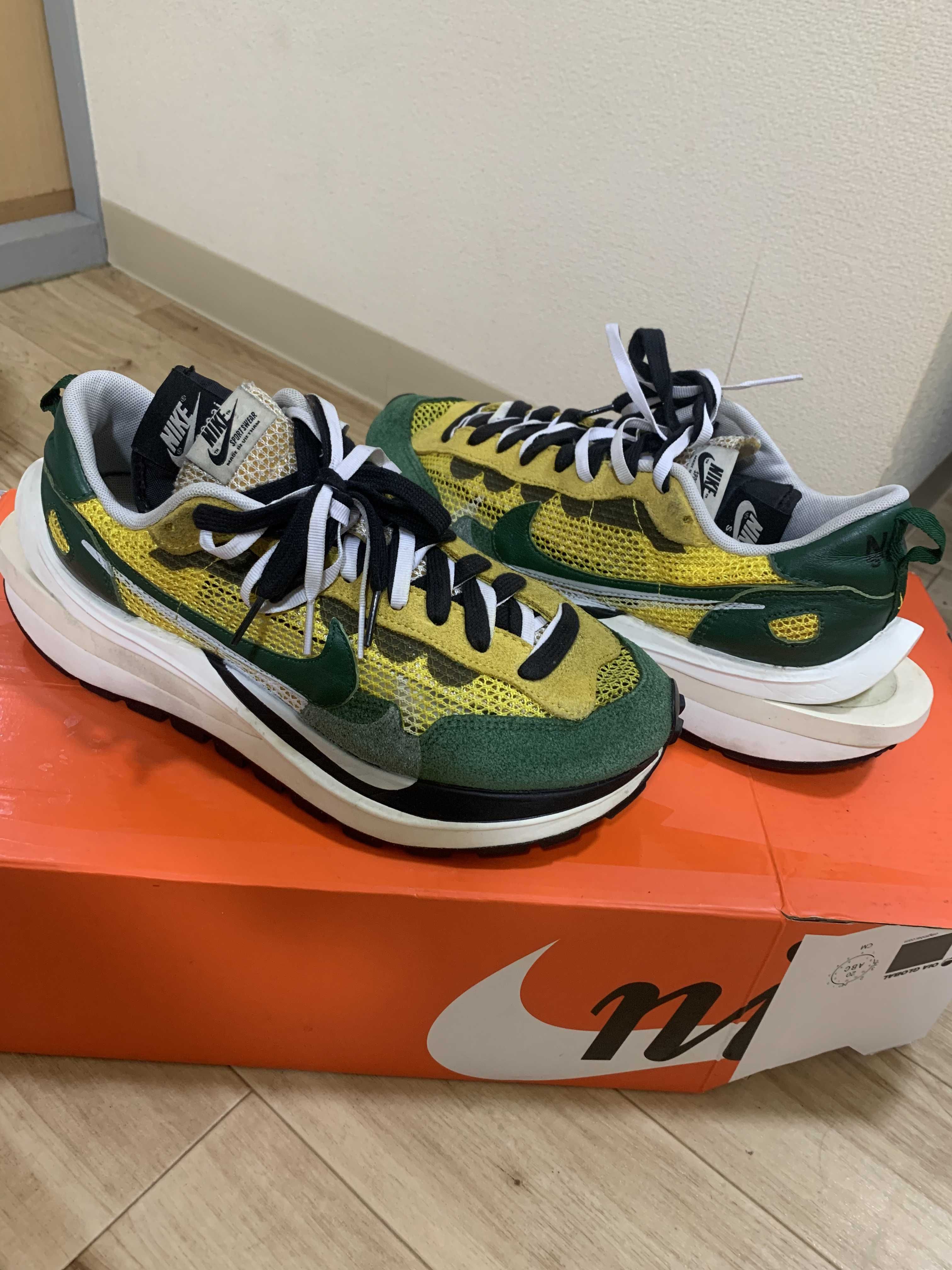 sacai × Nike Vapor Waffle "Tour Yellow/Stadium Green-Sail"