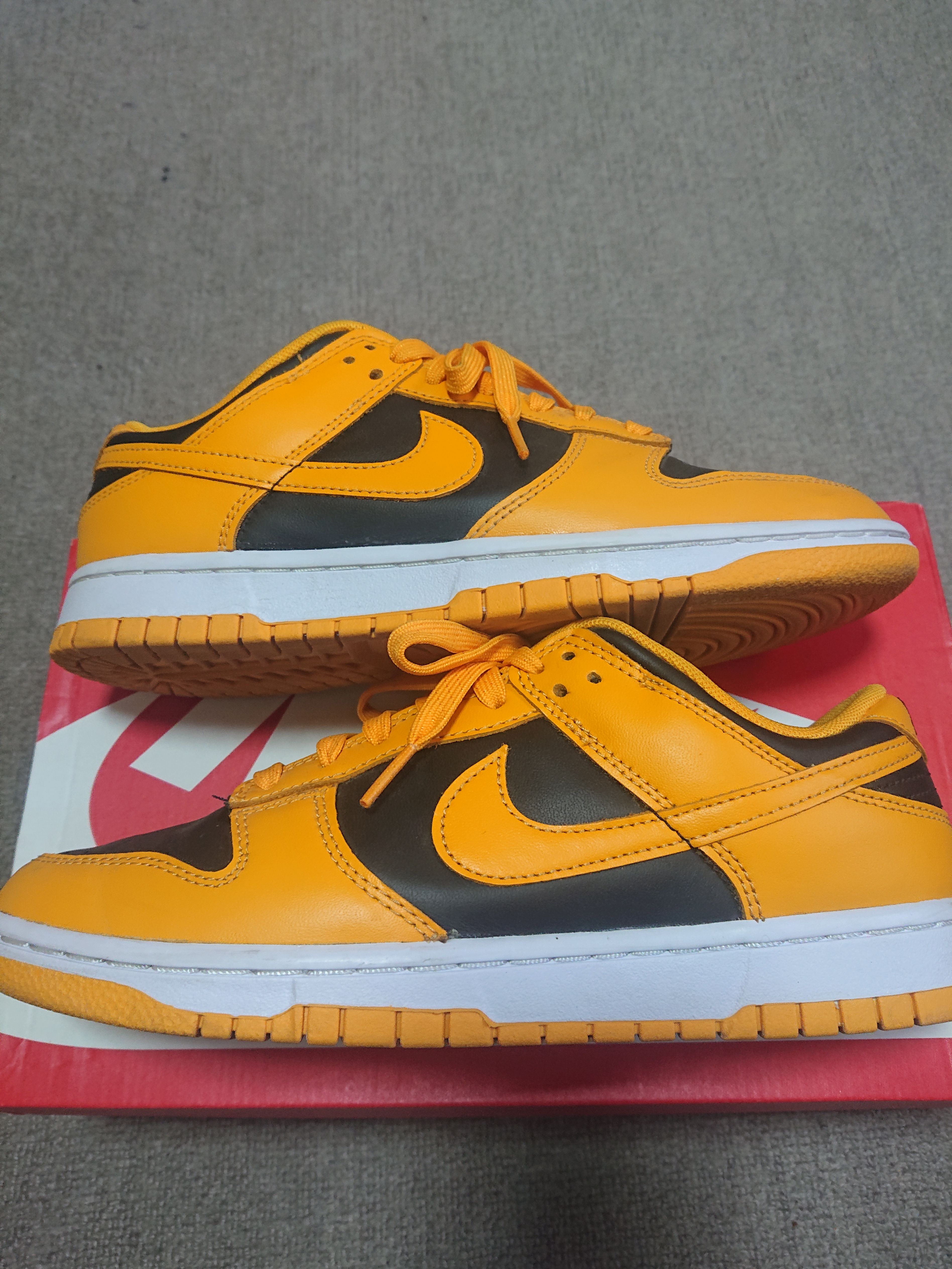 Nike Dunk Low "Championship Goldenrod"