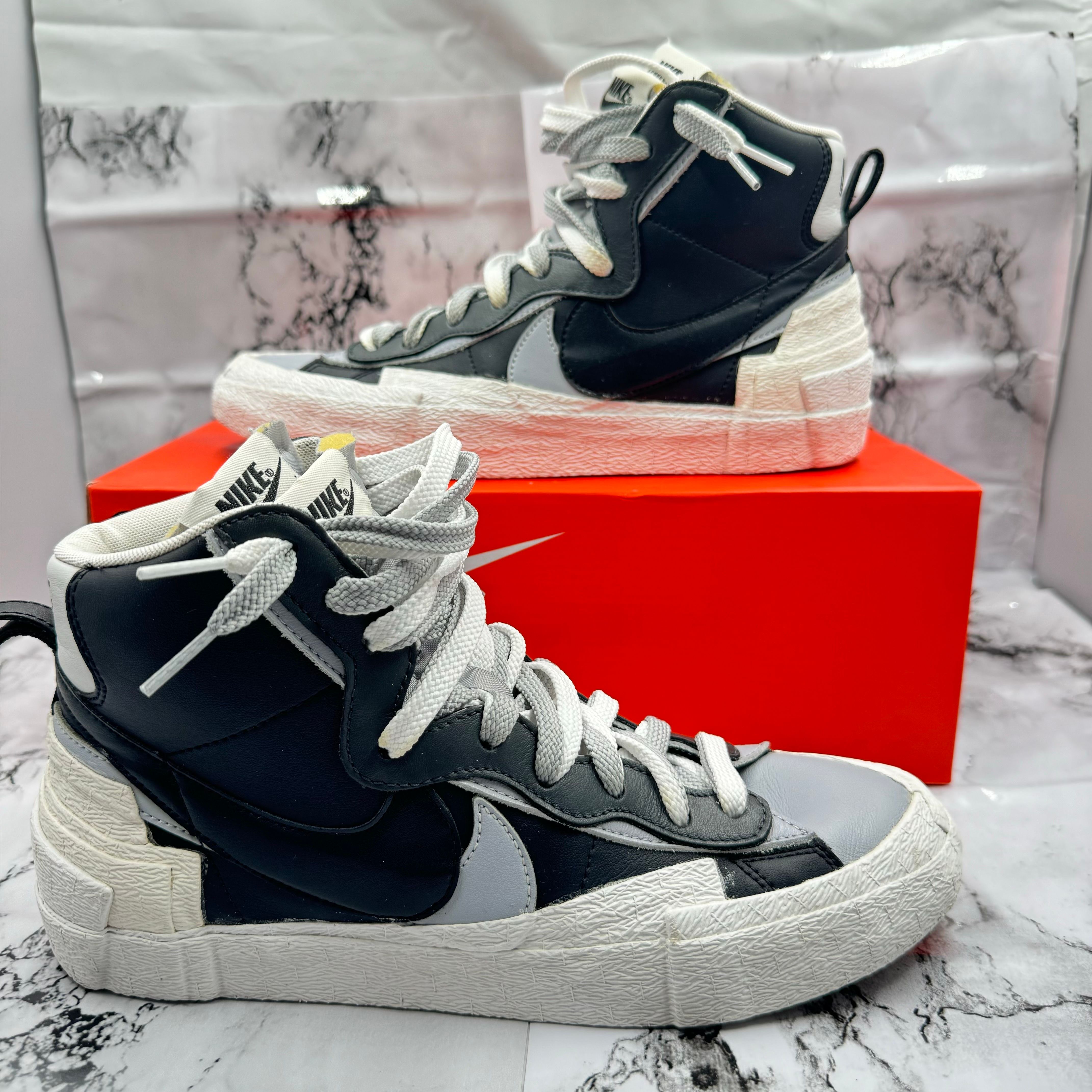 sacai × NIKE BLAZER MID "BLACK/WOLF GREY/WHITE"