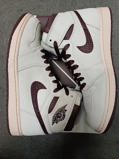 A Ma Maniere × Nike Air Jordan 1 Retro High OG "Sail and Burgundy"