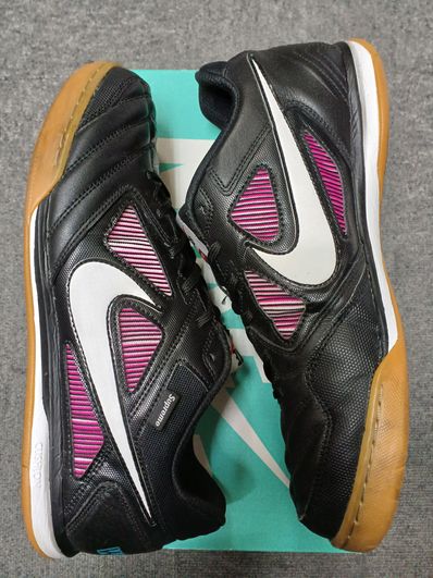 Supreme × Nike SB Luner Gato "Black"