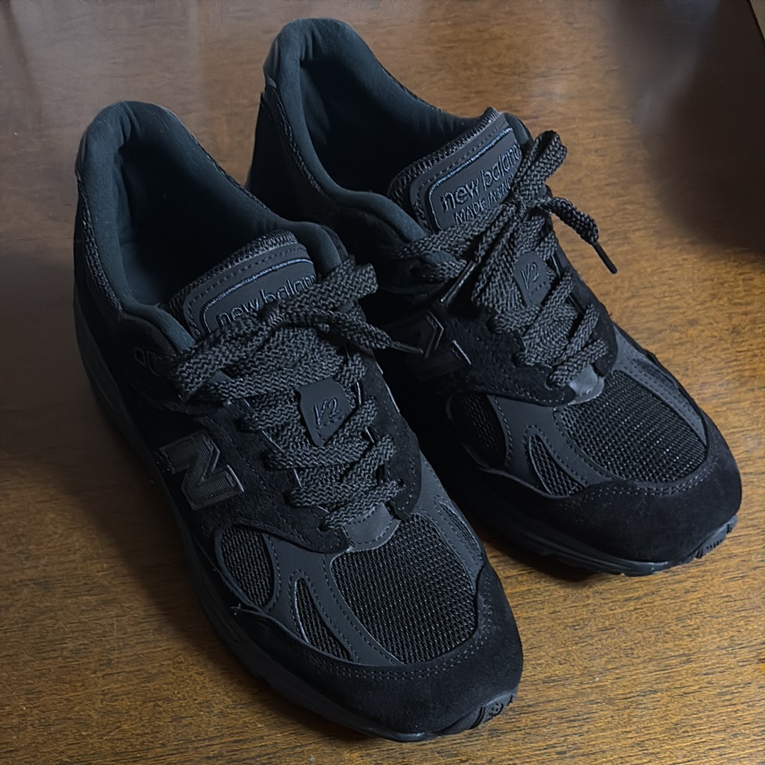 New Balance 991V2 "Triple Black"