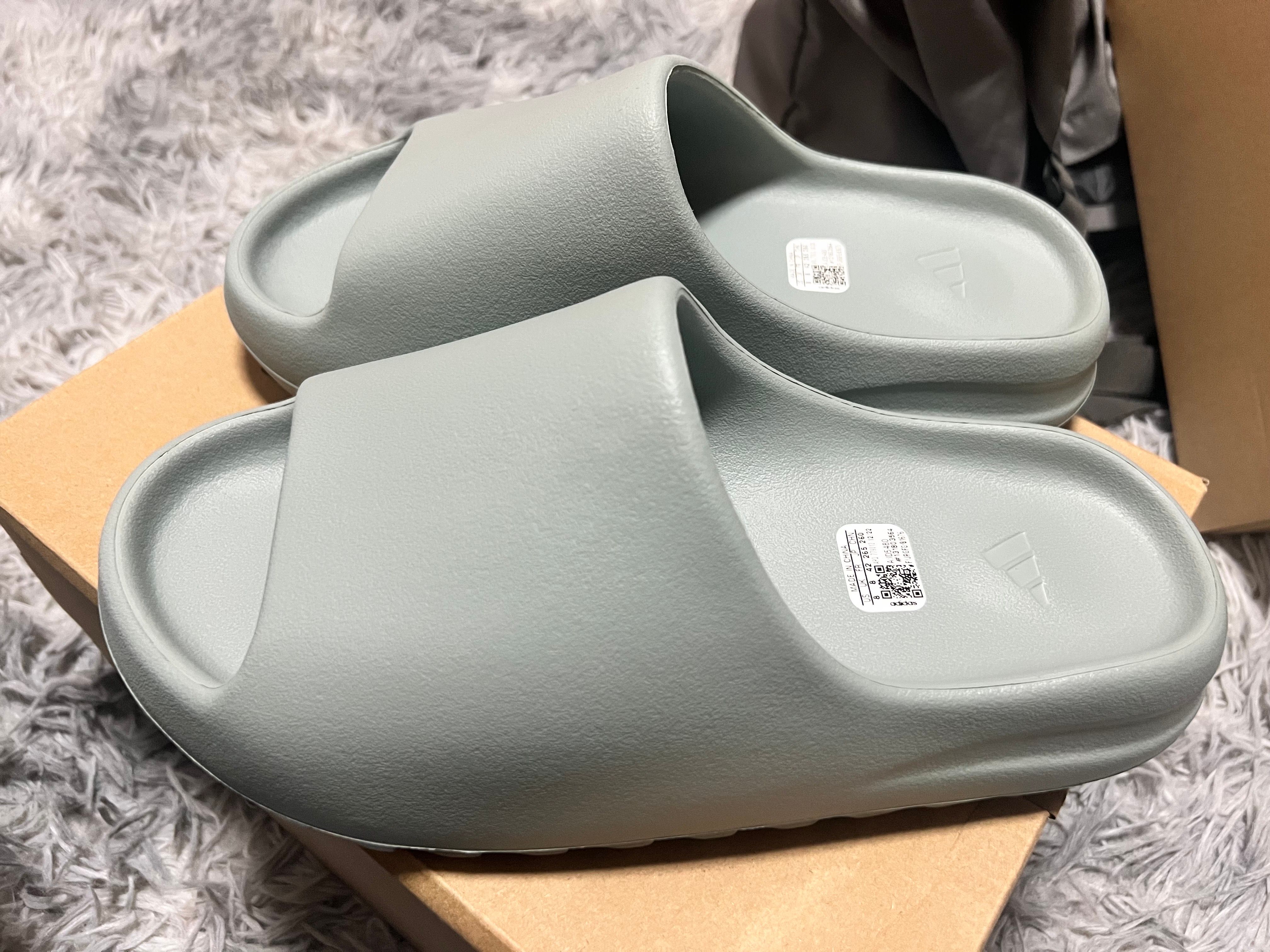 adidas YEEZY Slide "Salt"