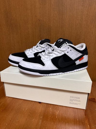 TIGHTBOOTH × Nike SB Dunk Low Pro QS "Black and White"