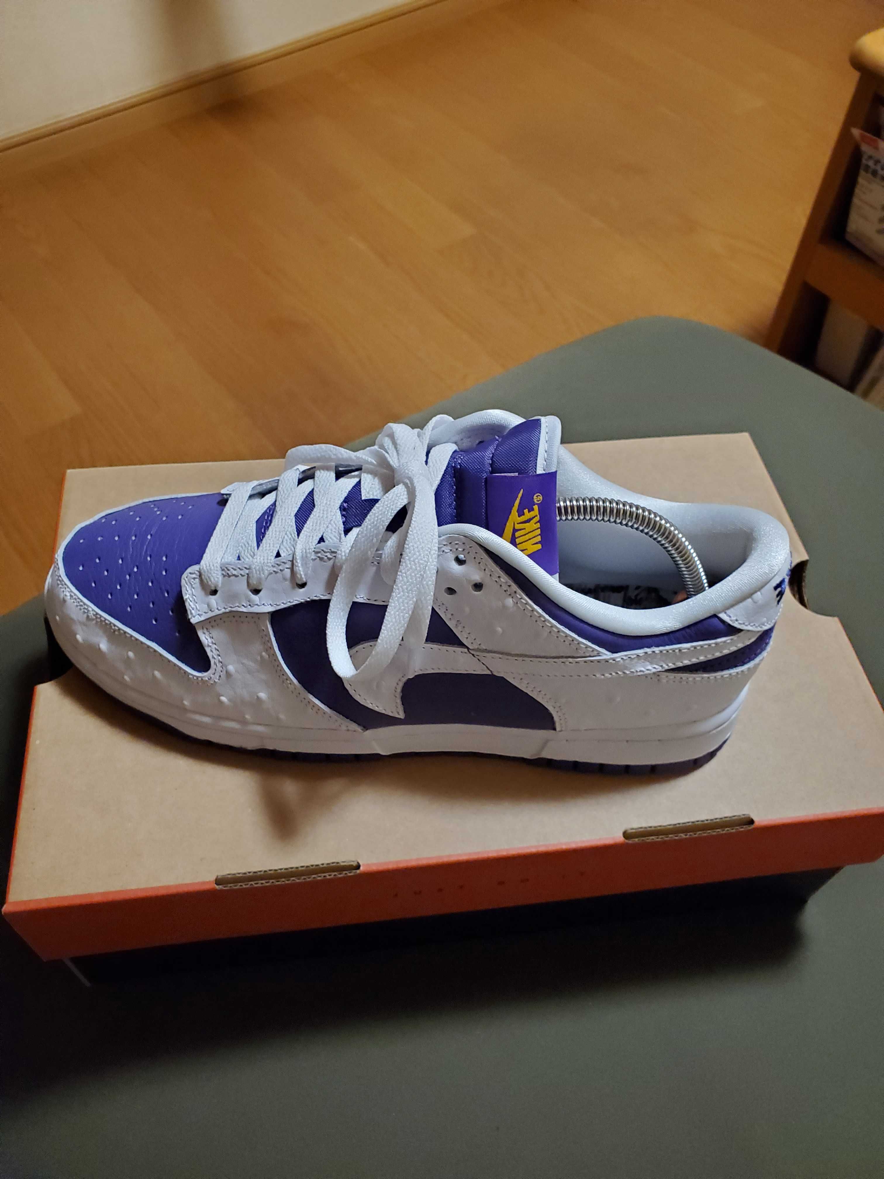 Nike Women's Dunk Low "Made You Look"