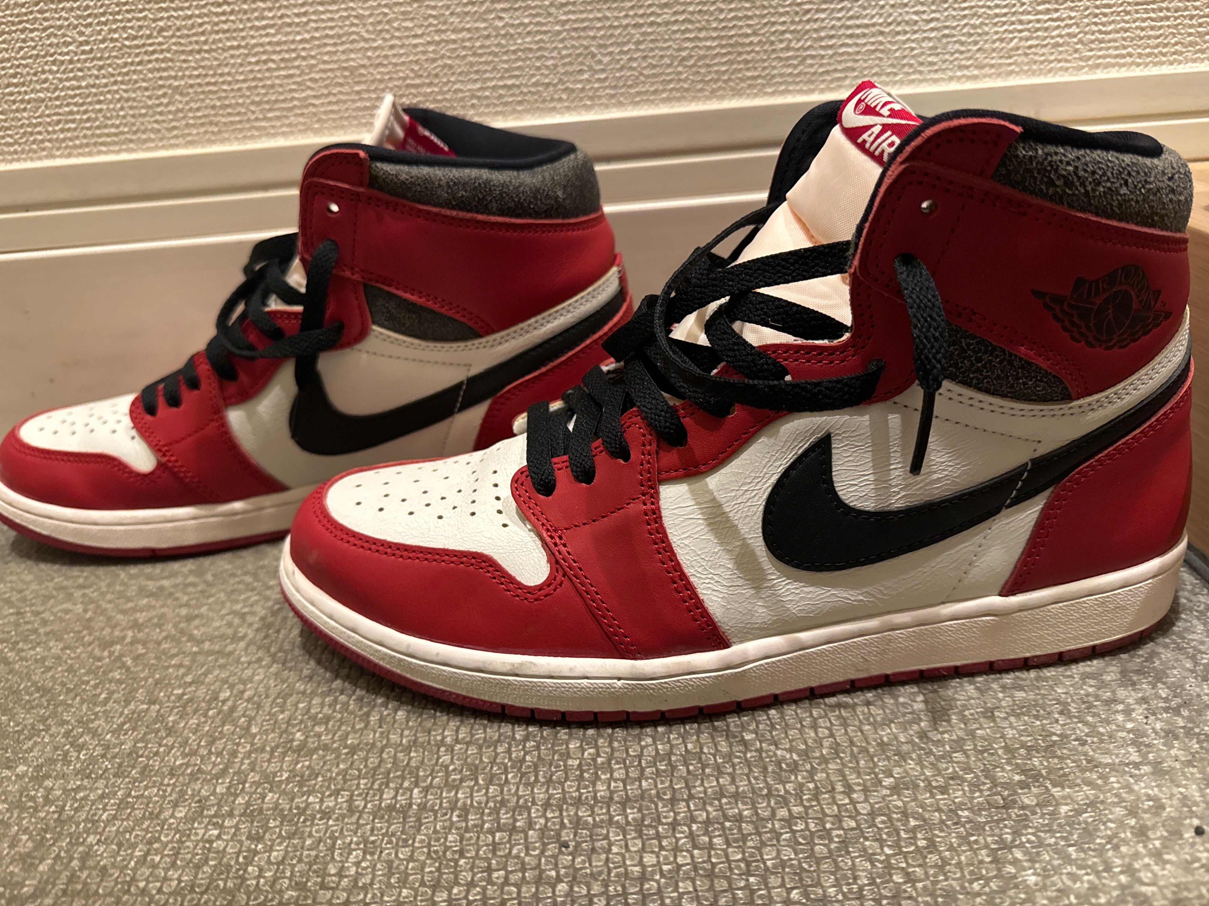 Nike Air Jordan 1 High OG "Lost & Found/Chicago"